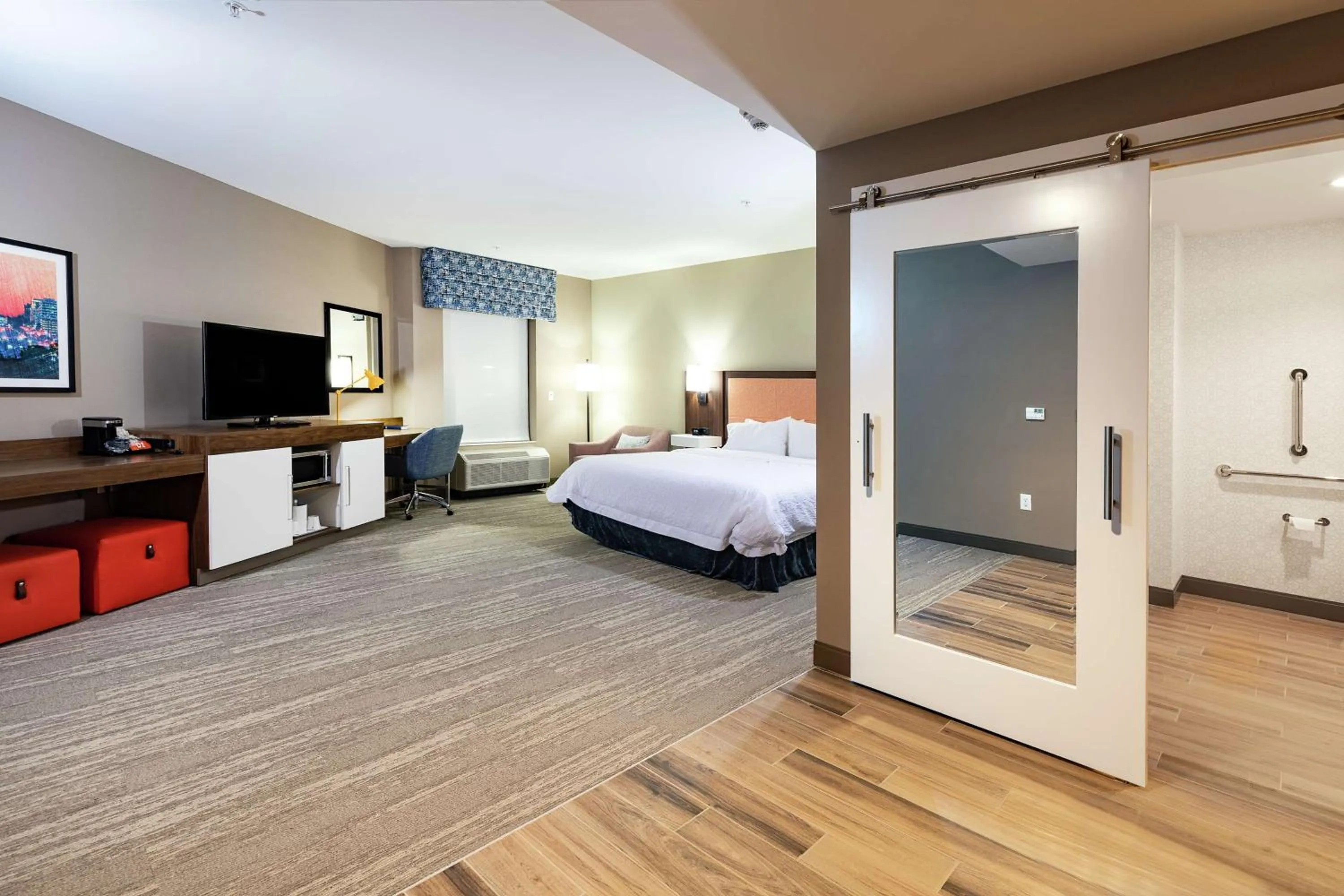 Bedroom, Bed in Hampton Inn & Suites By Hilton-Columbia Killian Road