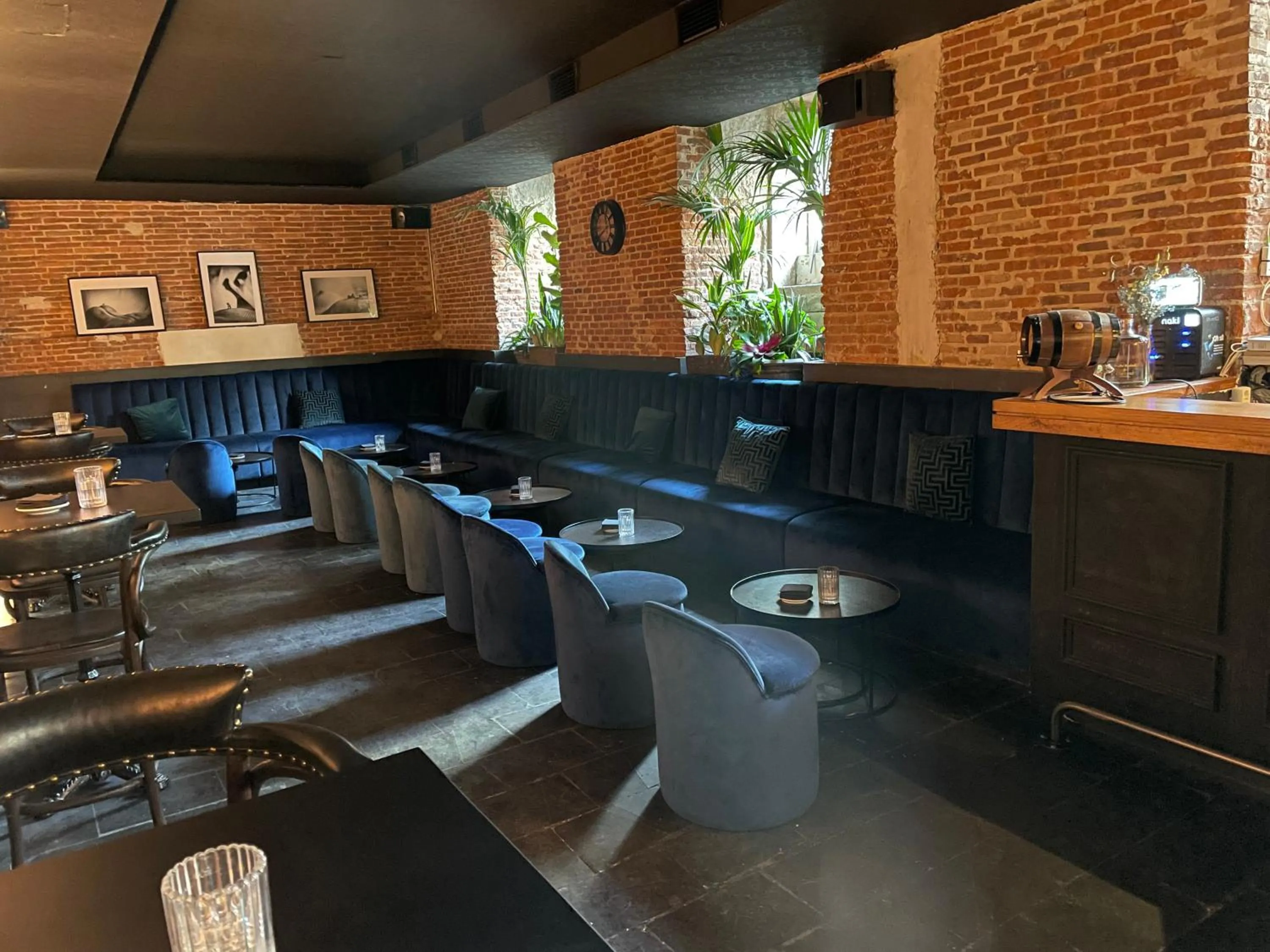 Restaurant/places to eat in Safestay Madrid Central