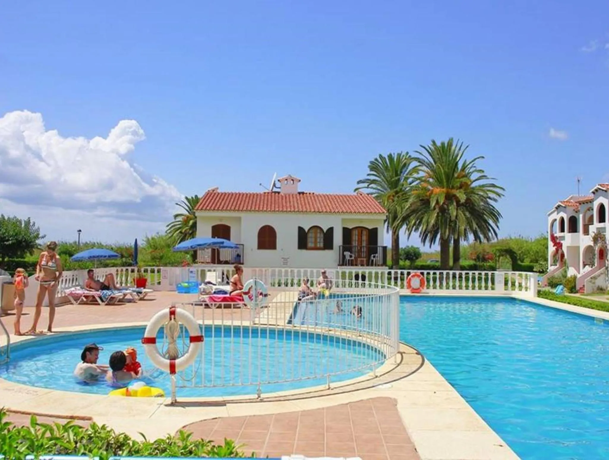 Property building in Girasol Garden Superior 2-d