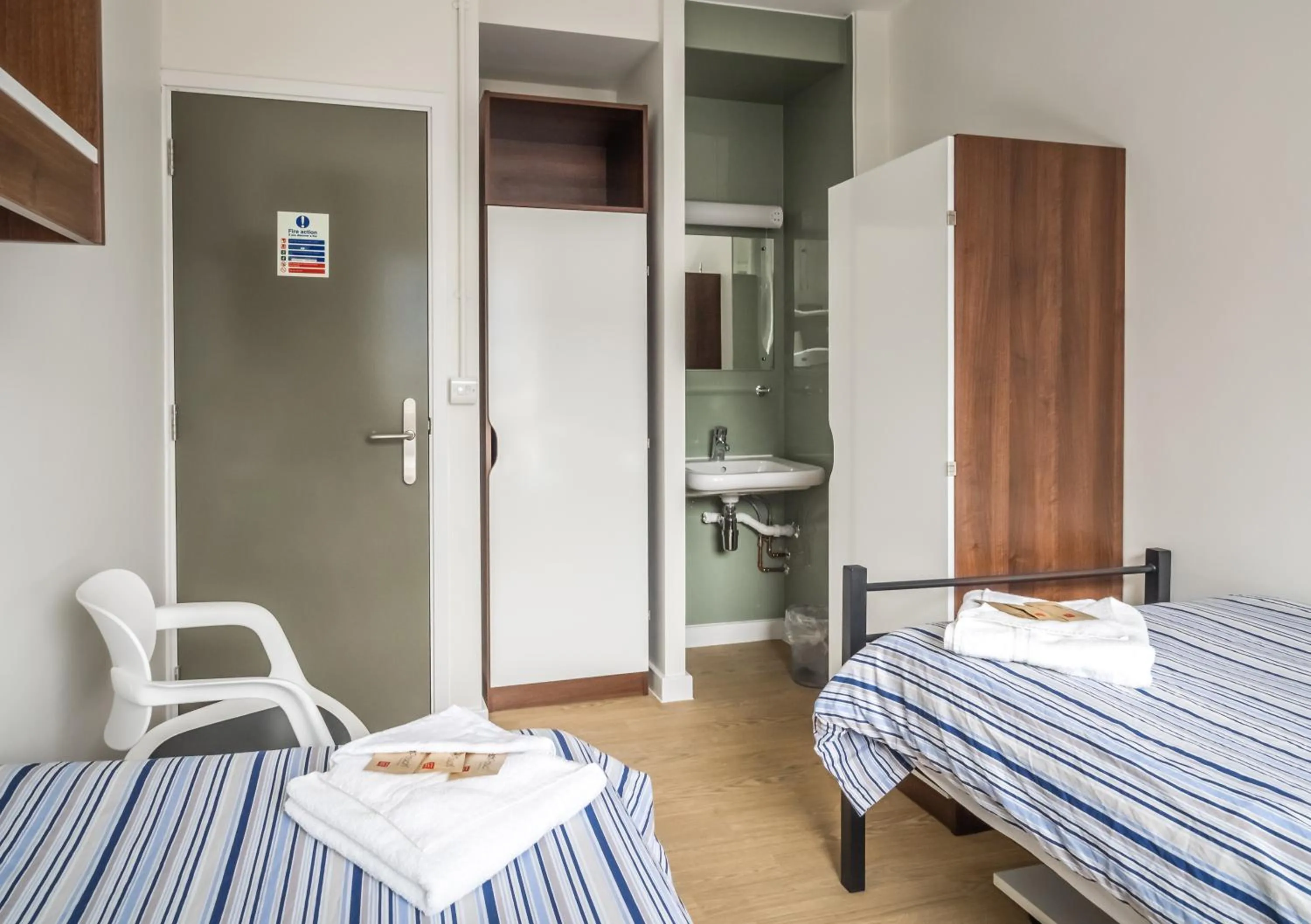 Bed in LSE Carr-Saunders Hall