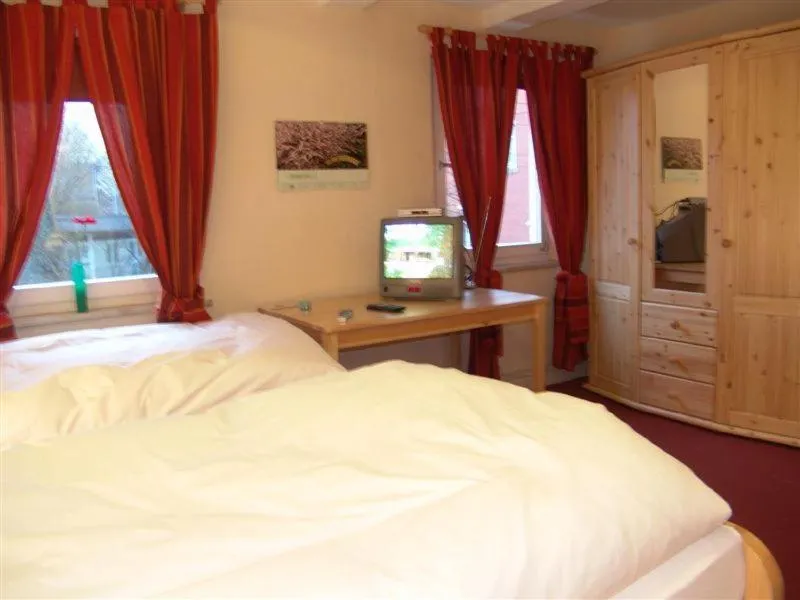Day, Bed in Deutsches Haus