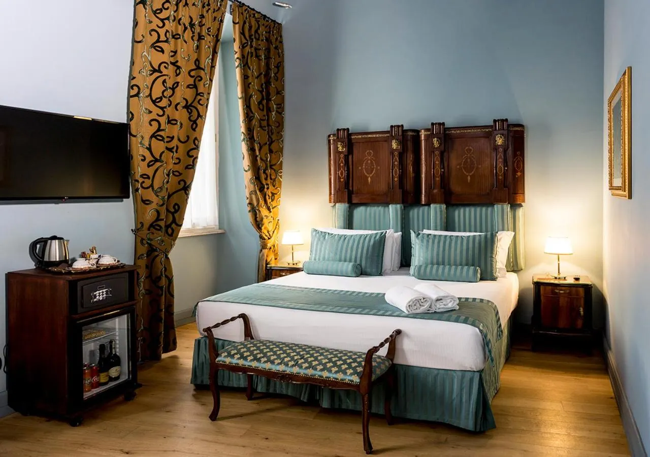 Living room, Bed in Navona Grand Suite