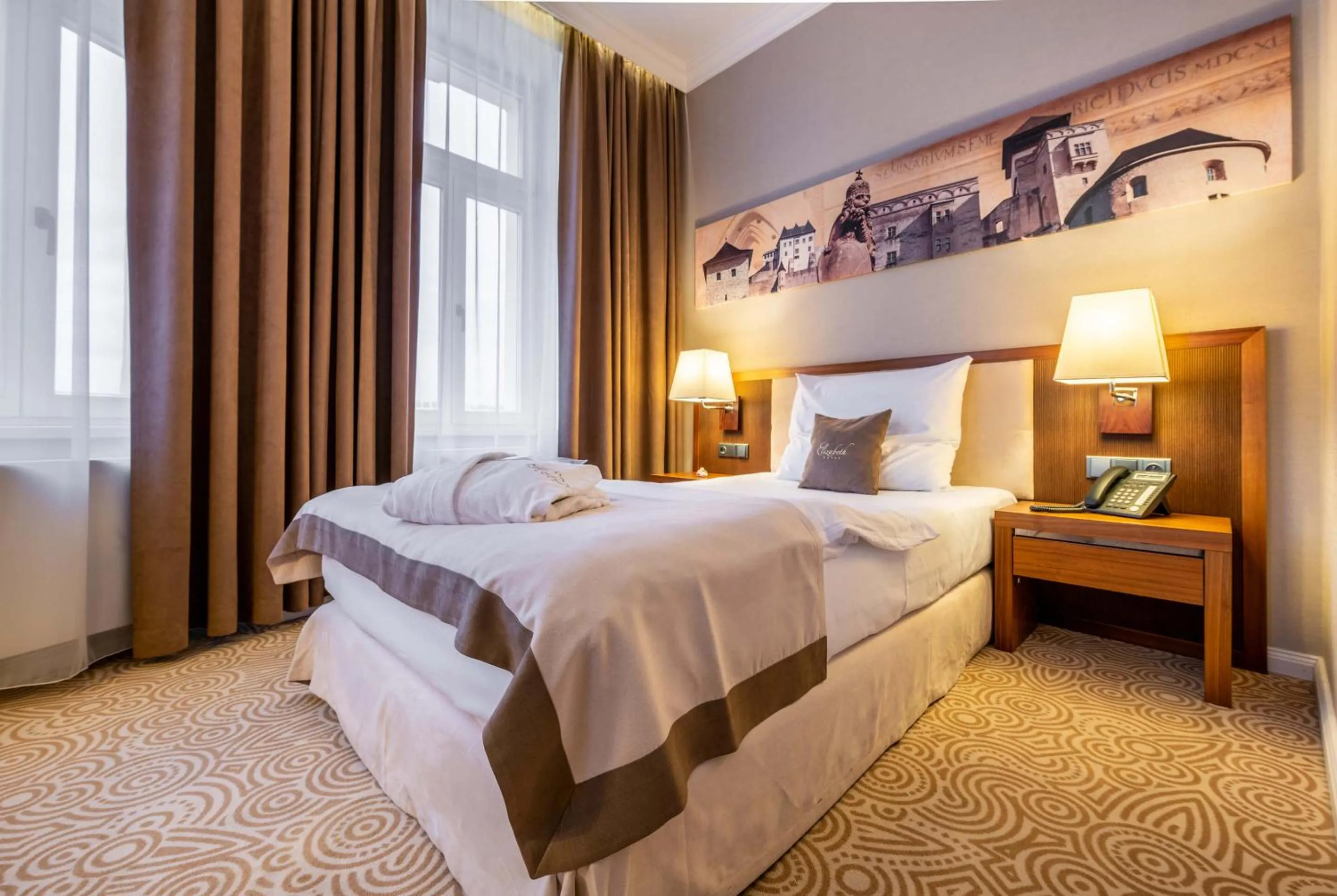 Photo of the whole room, Bed in Hotel Elizabeth