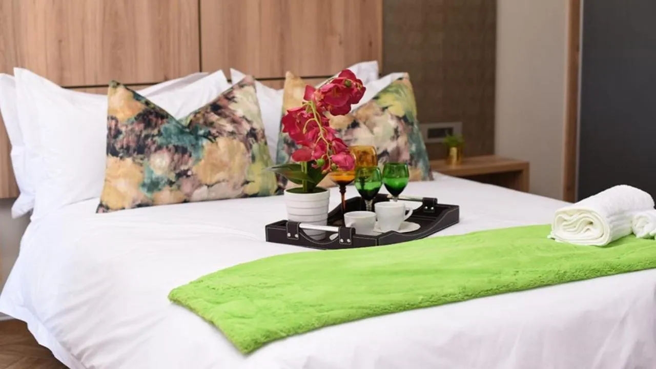 Restaurant/places to eat, Bed in Aloe Lifestyle Hotel