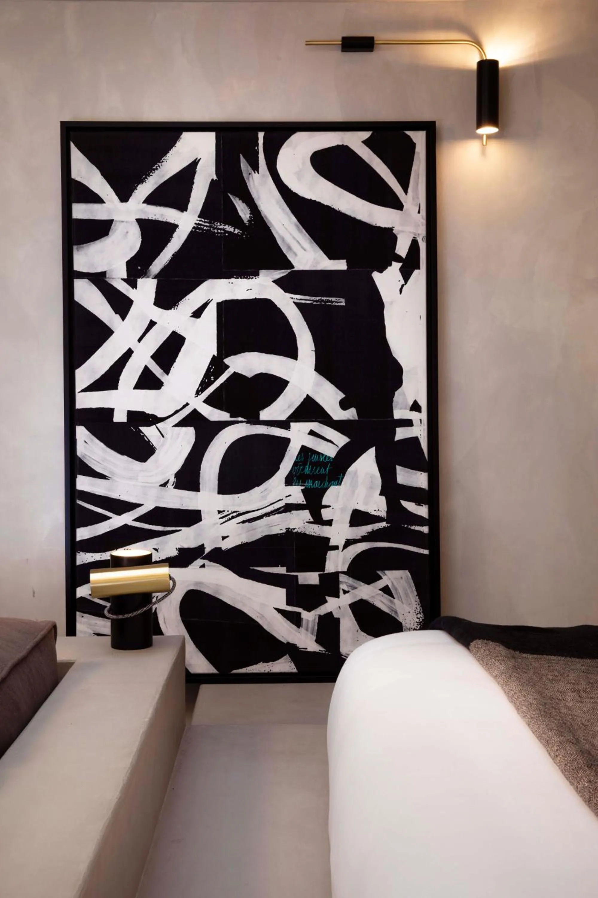 Decorative detail, Bed in Hotel Flanelles Paris