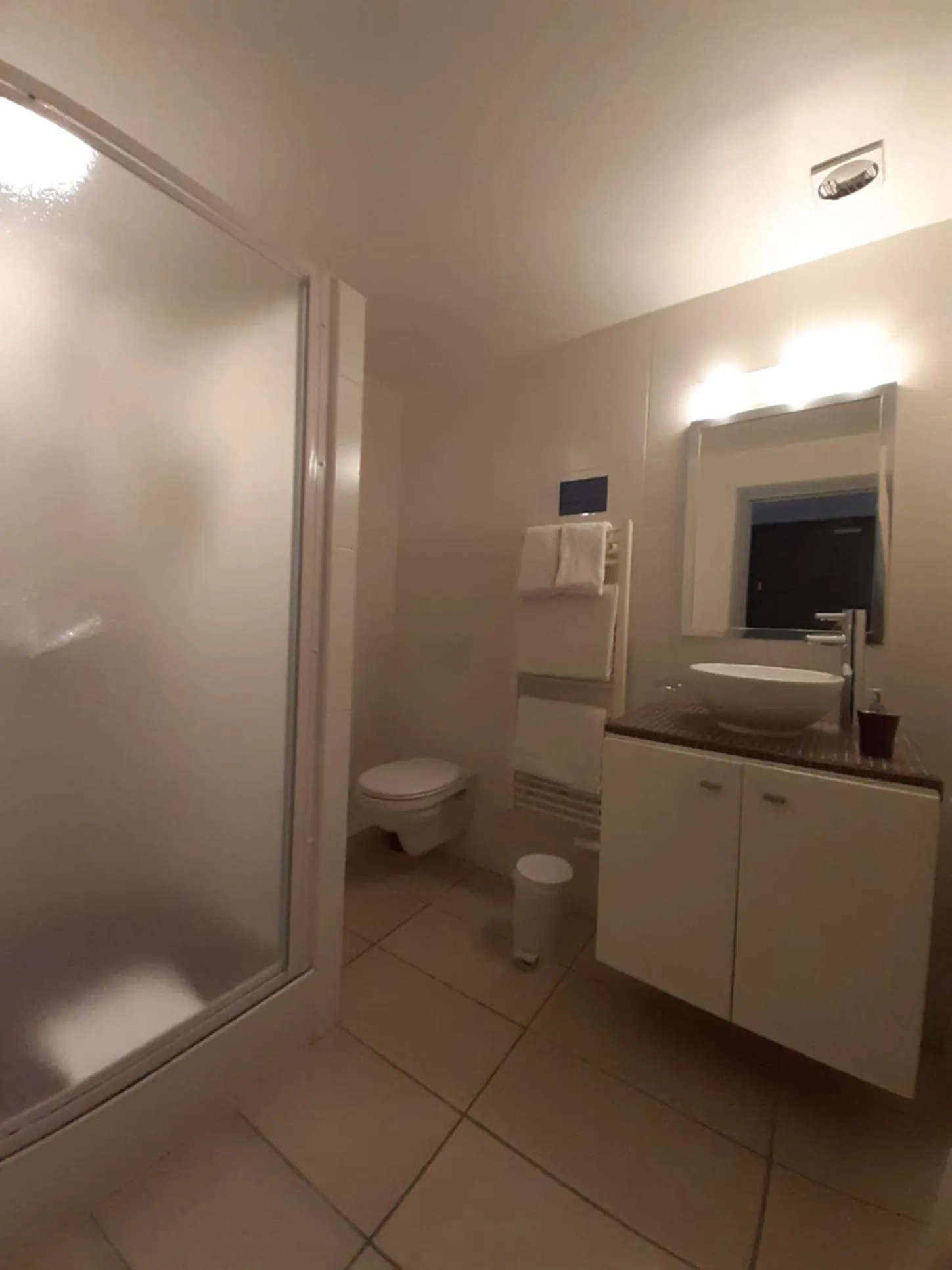 Bathroom in Hôtel Restaurant Notre Dame