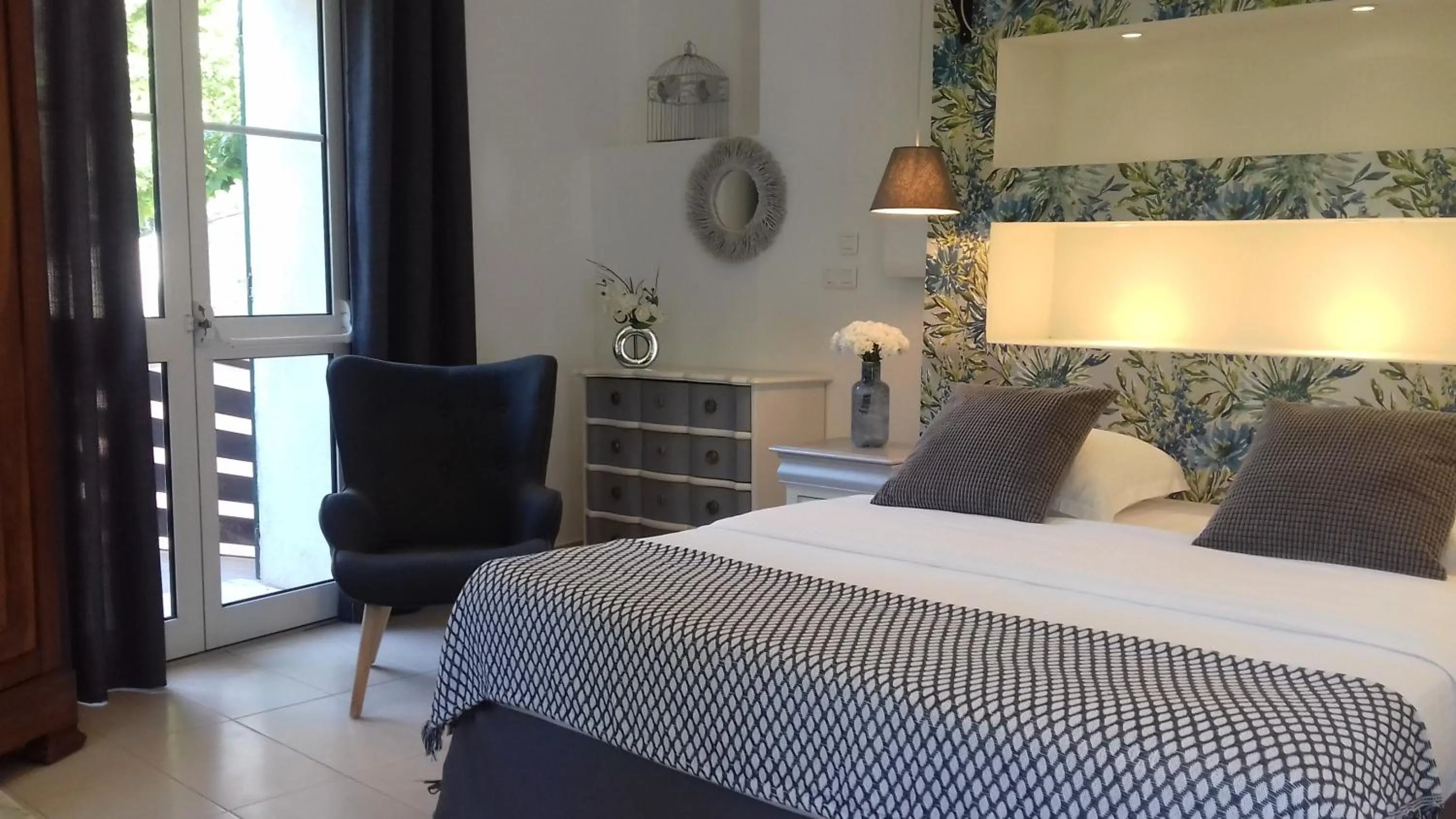 Photo of the whole room, Bed in Hôtel Restaurant Notre Dame