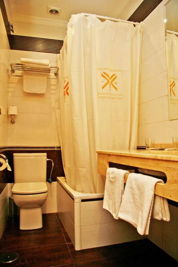 Bathroom in Hostal Victoria I