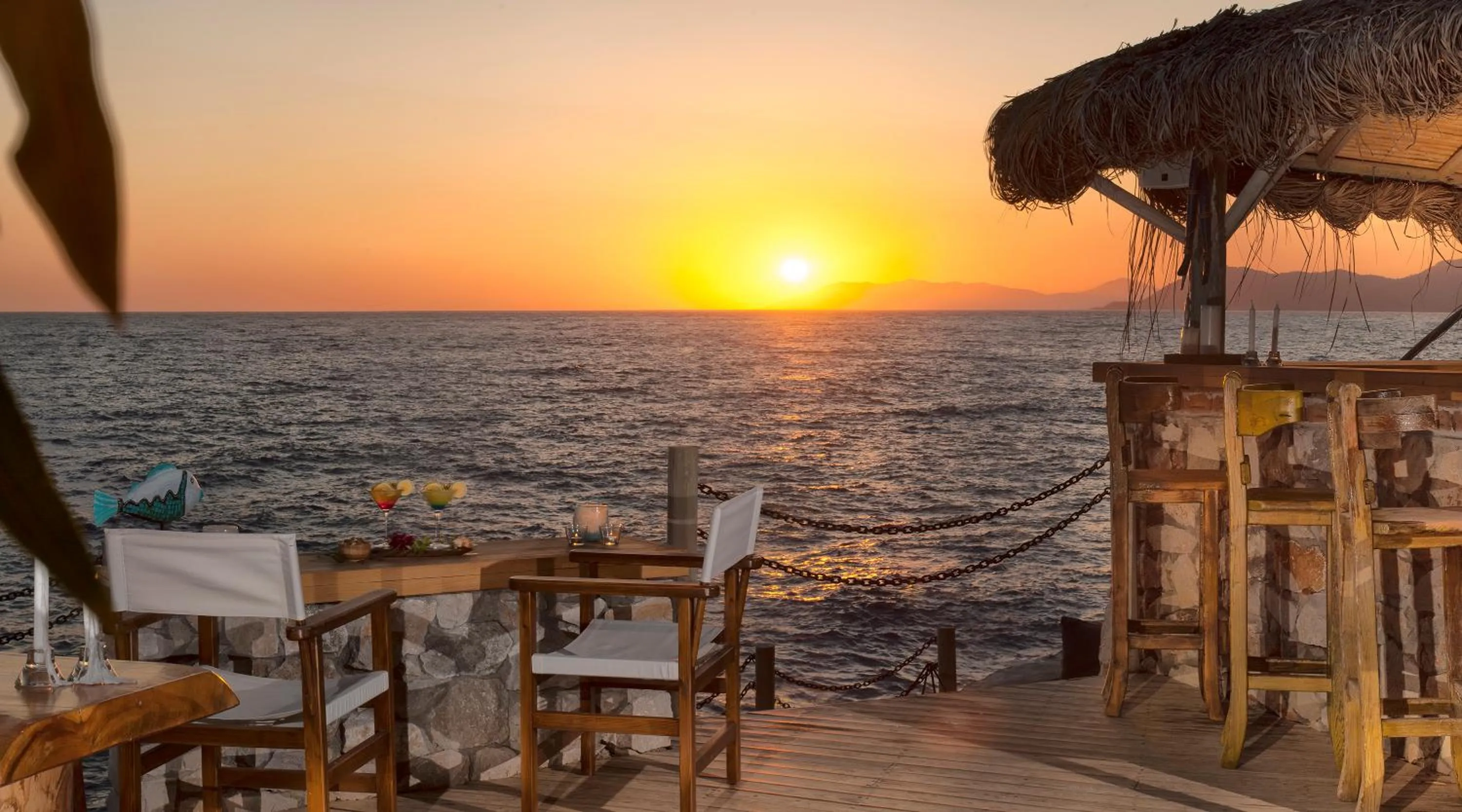 Restaurant/places to eat in Perdue Hotel