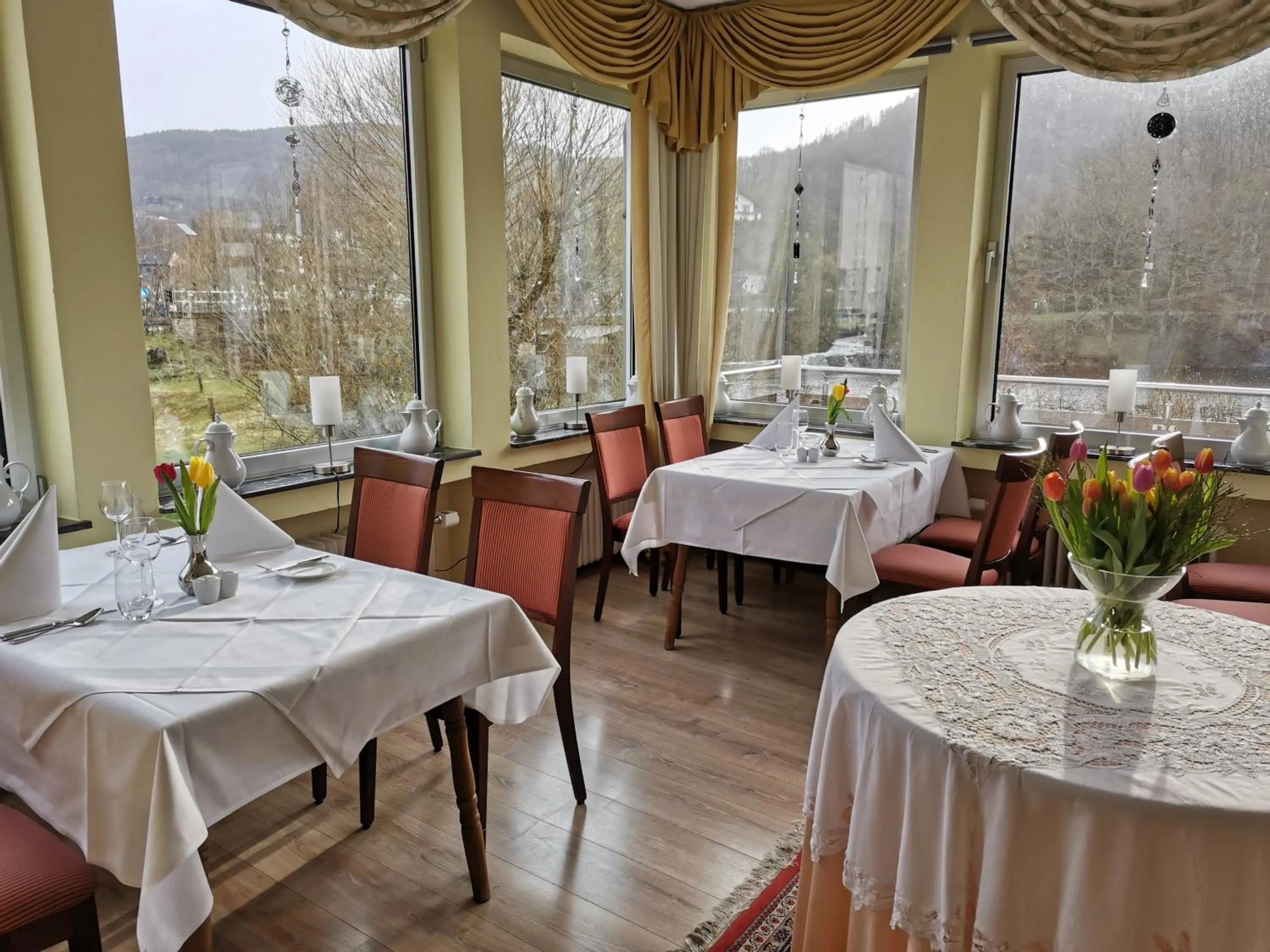 Restaurant/places to eat in Hotel Haus am See