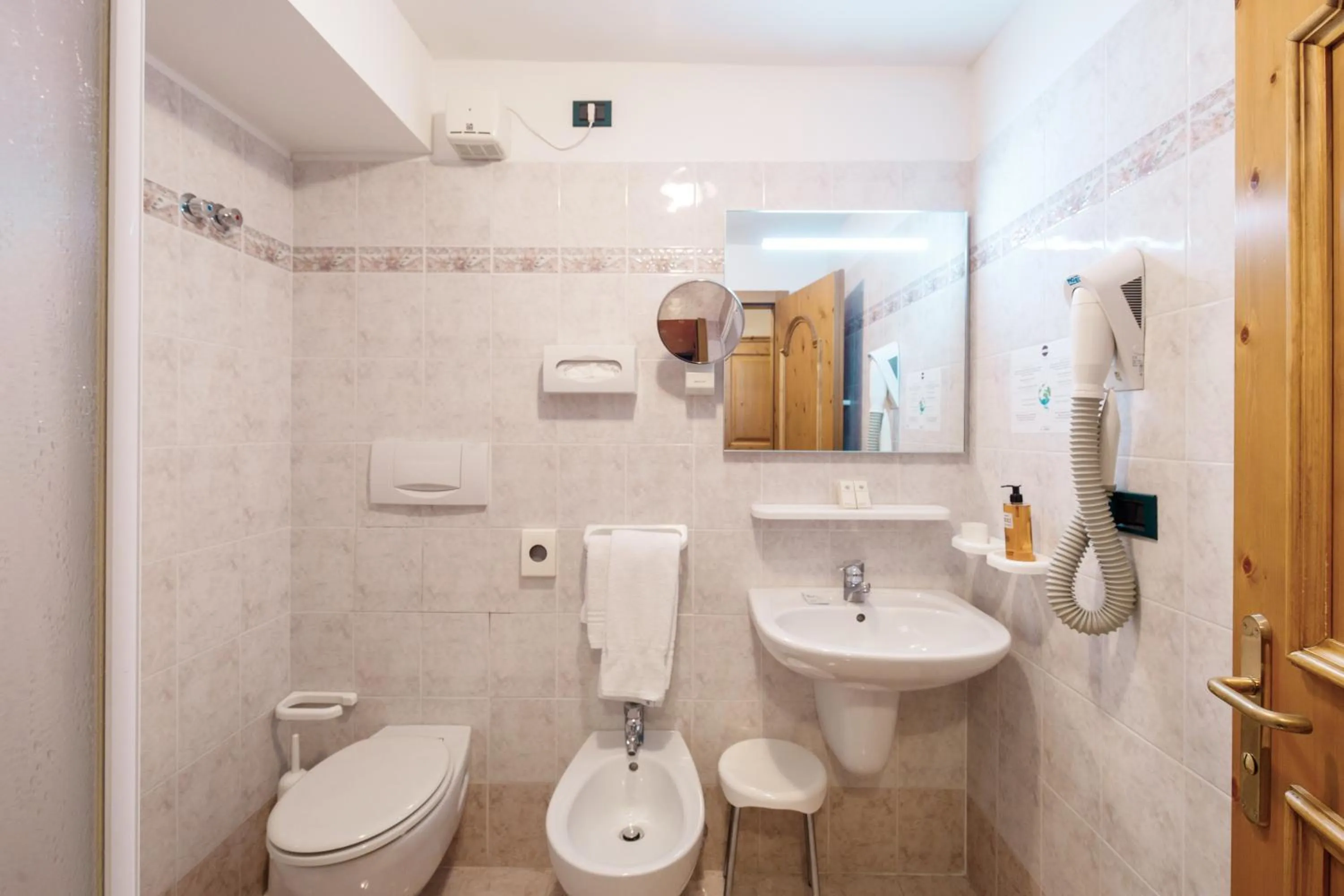 Bathroom in Sayonara Nature & Wellness Hotel