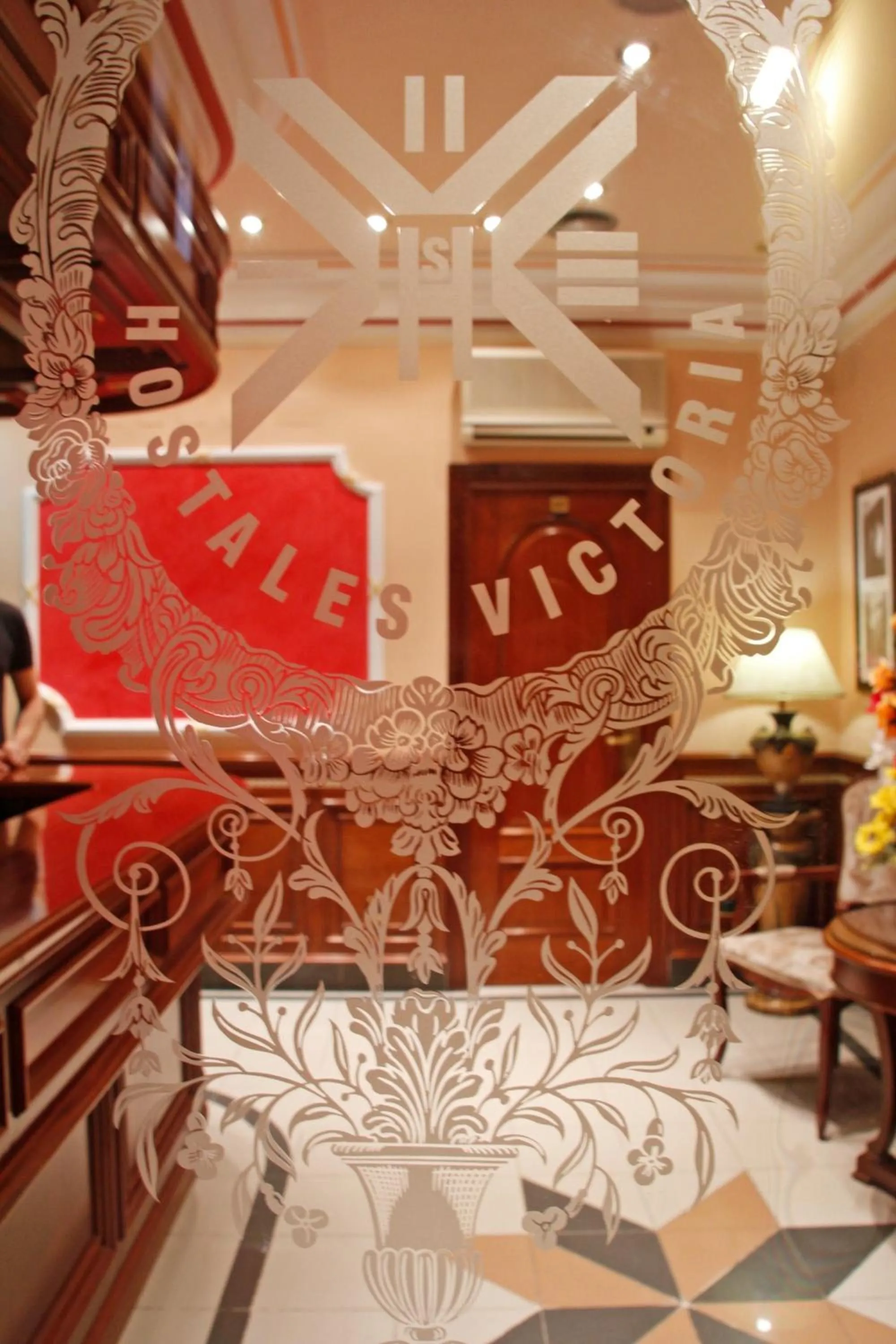 Facade/entrance in Hostal Victoria II