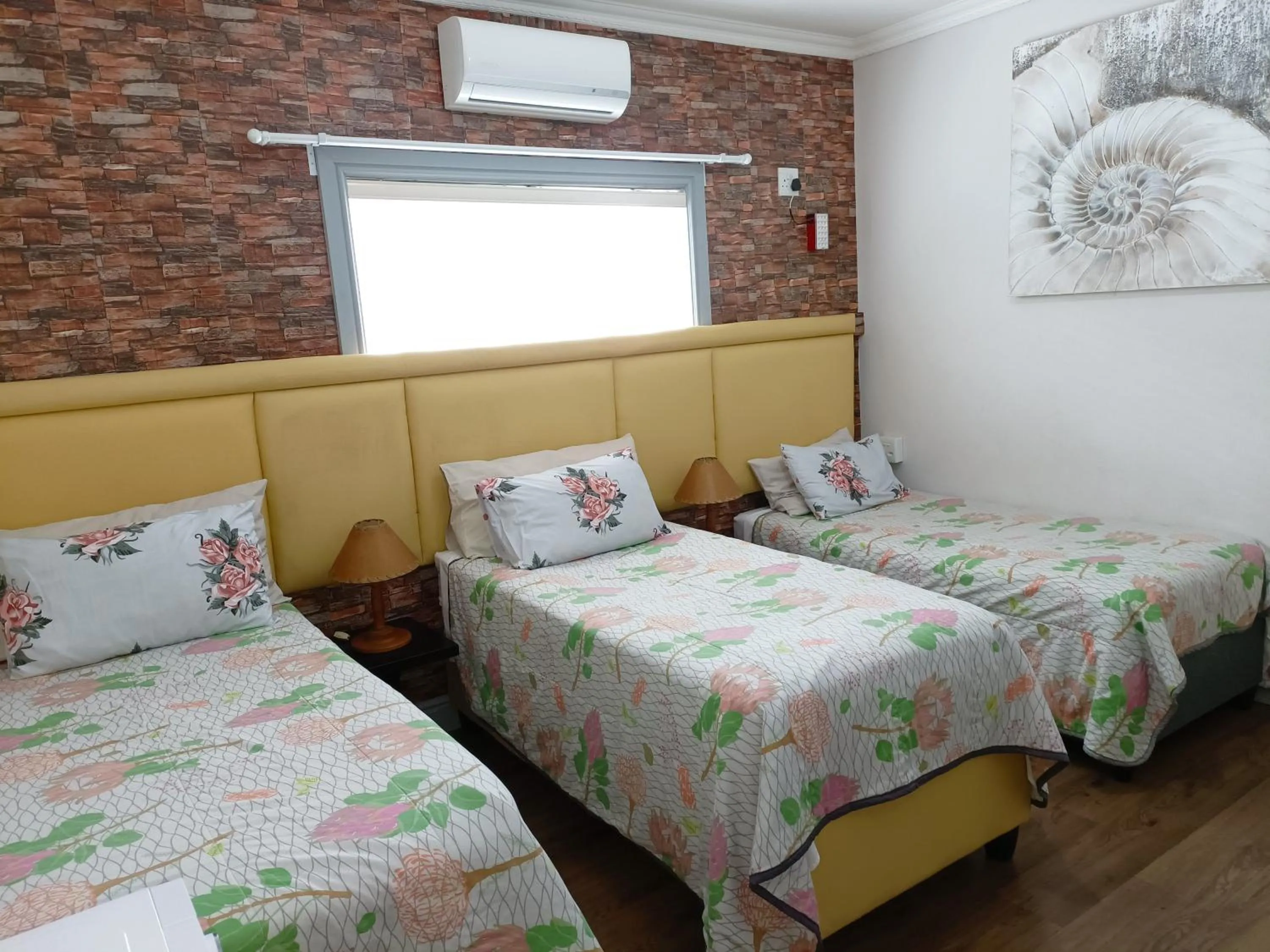 Photo of the whole room in Camdene Guesthouse