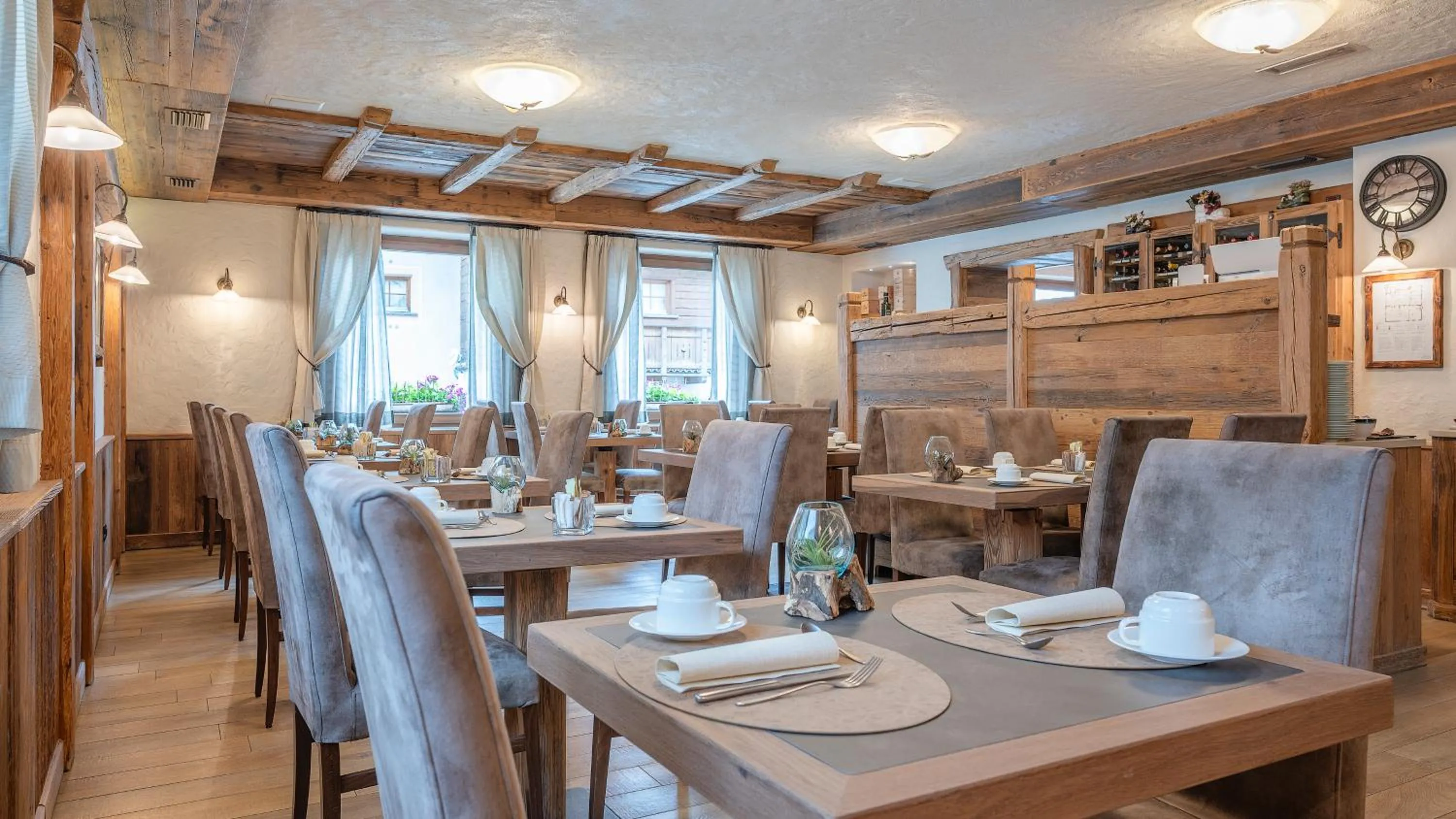 Lounge or bar in Hotel Crosal