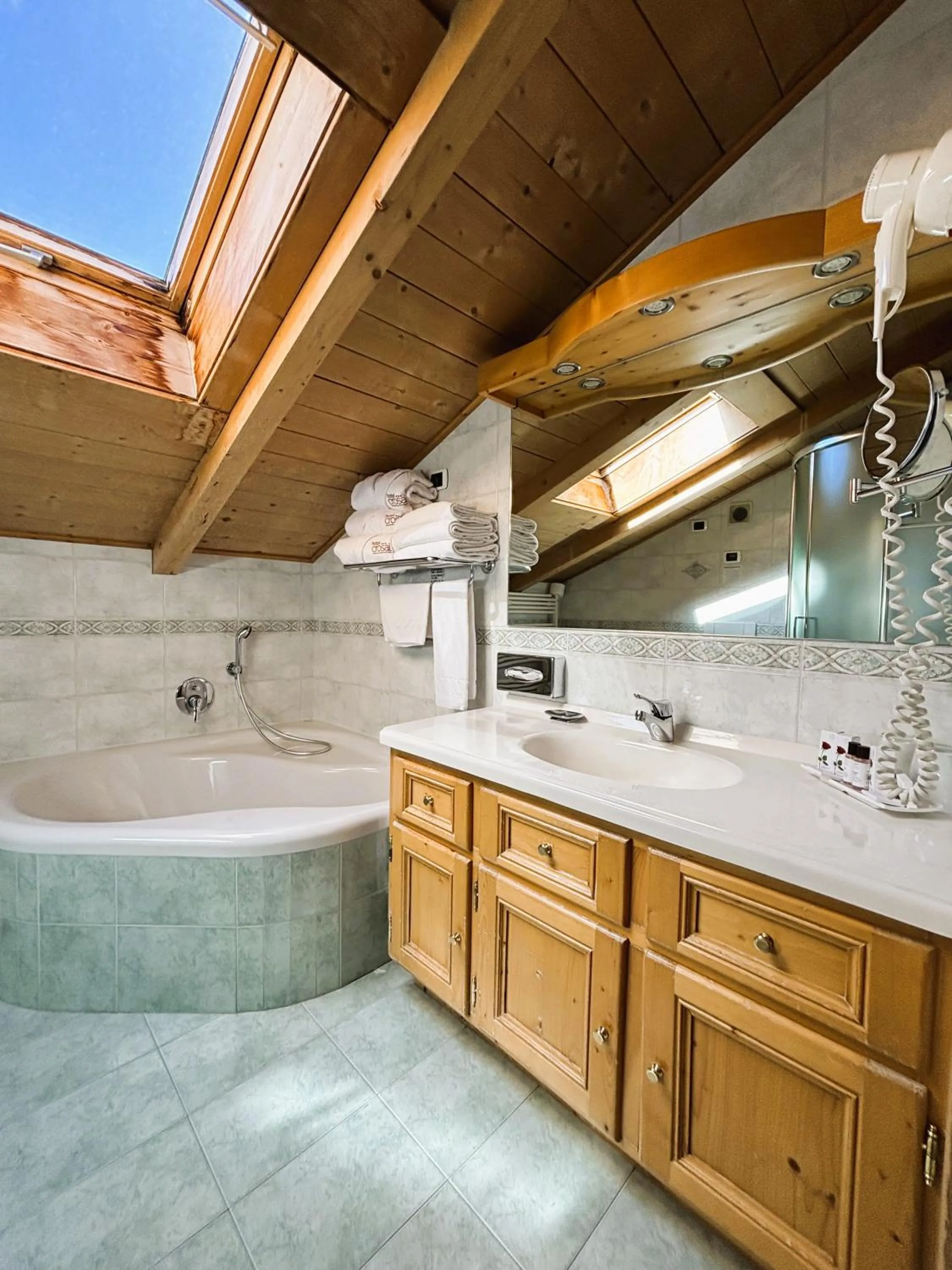 Bathroom in Hotel Crosal