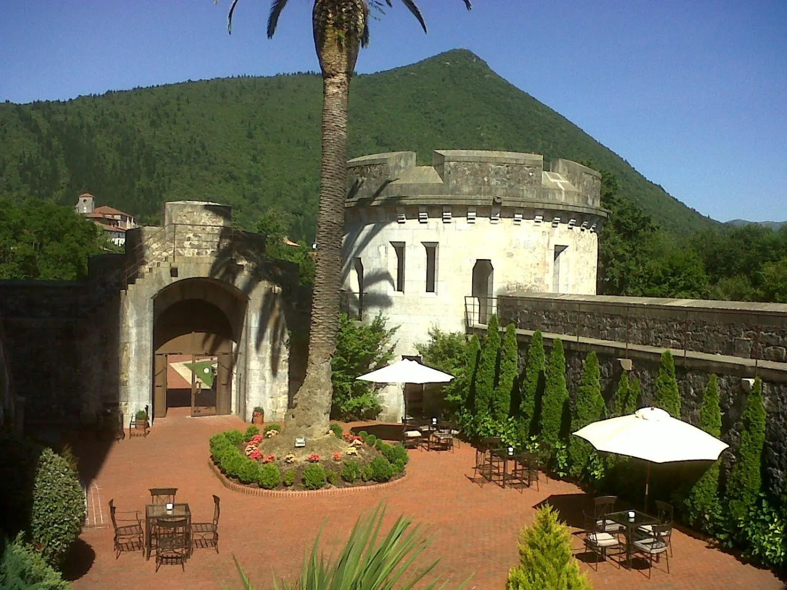 Patio in Hotel Castillo de Arteaga