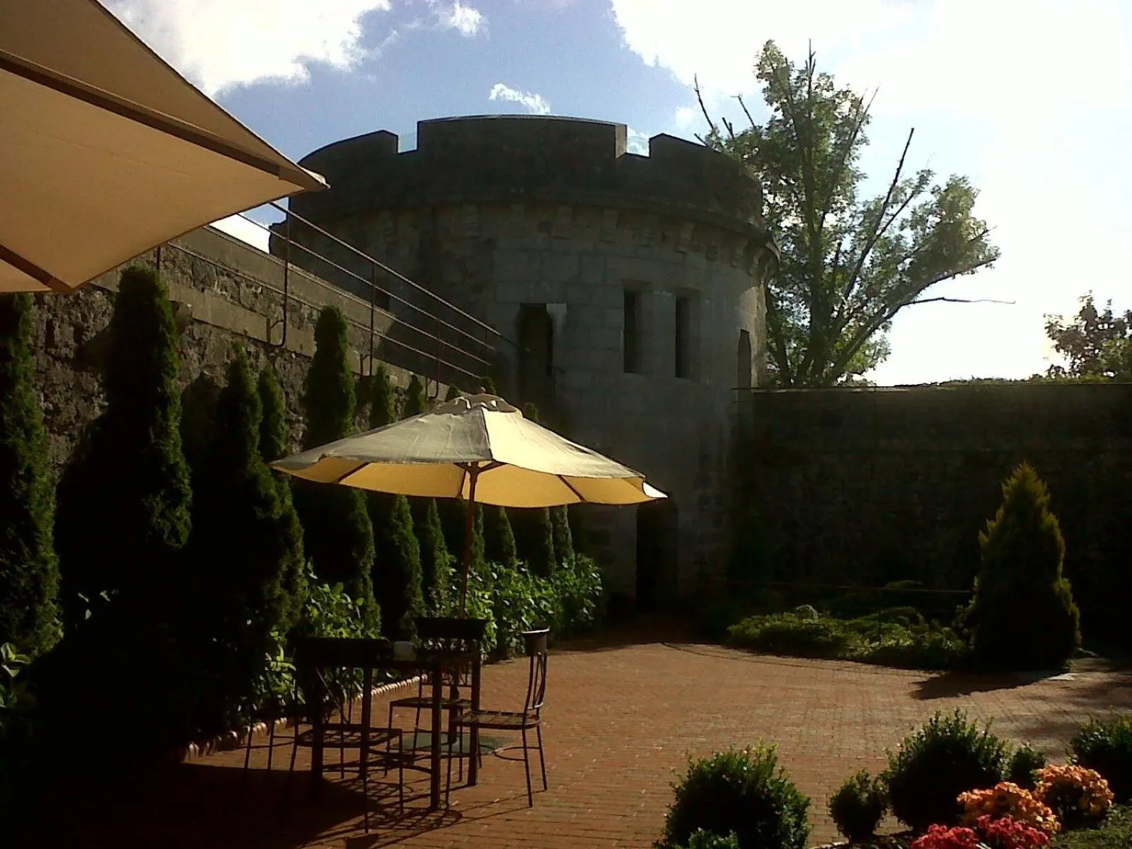 Patio in Hotel Castillo de Arteaga