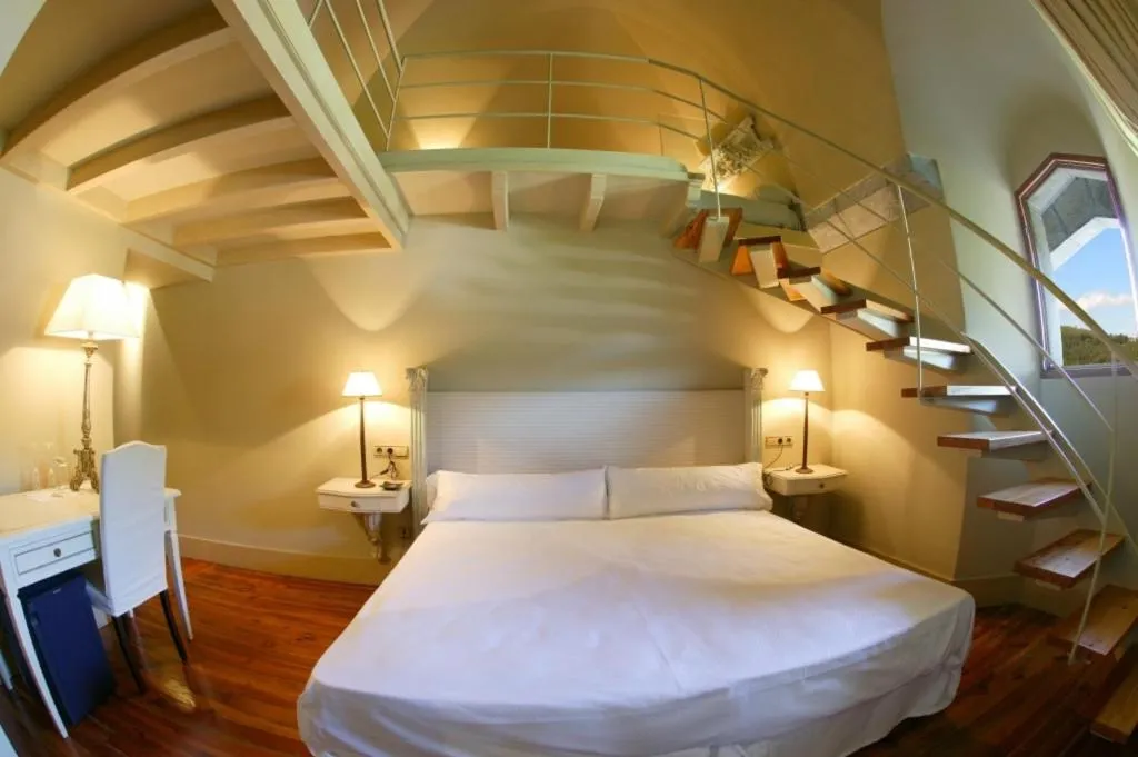 Photo of the whole room, Bed in Hotel Castillo de Arteaga