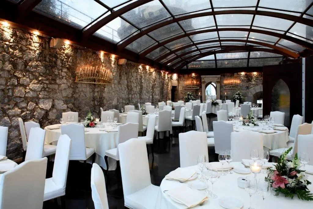 Banquet/Function facilities in Hotel Castillo de Arteaga