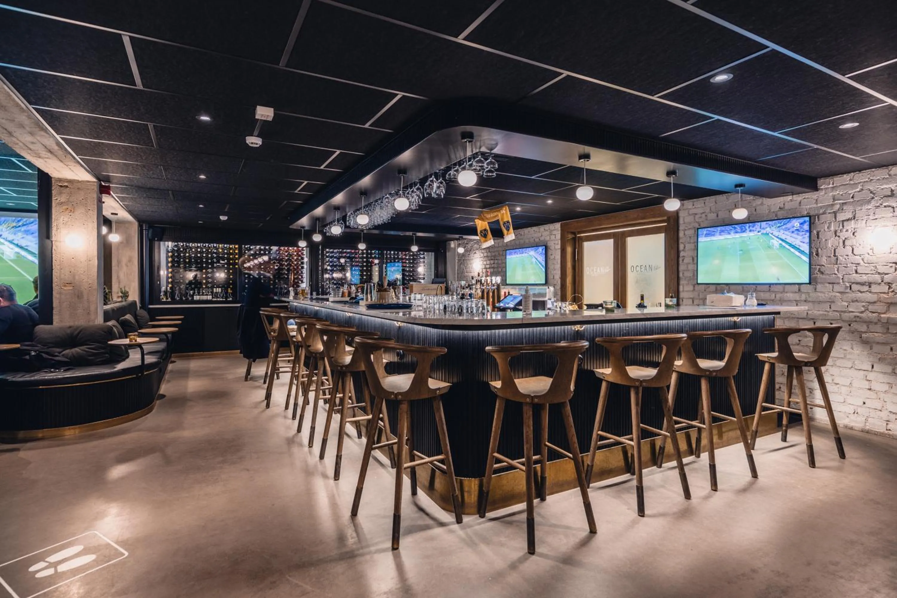 Restaurant/places to eat in Ocean Hotel