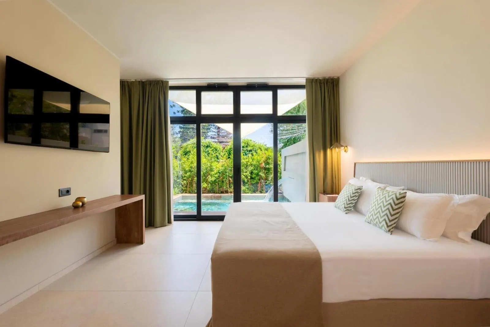 Day, Bed in ananea Tropea Yachting Resort