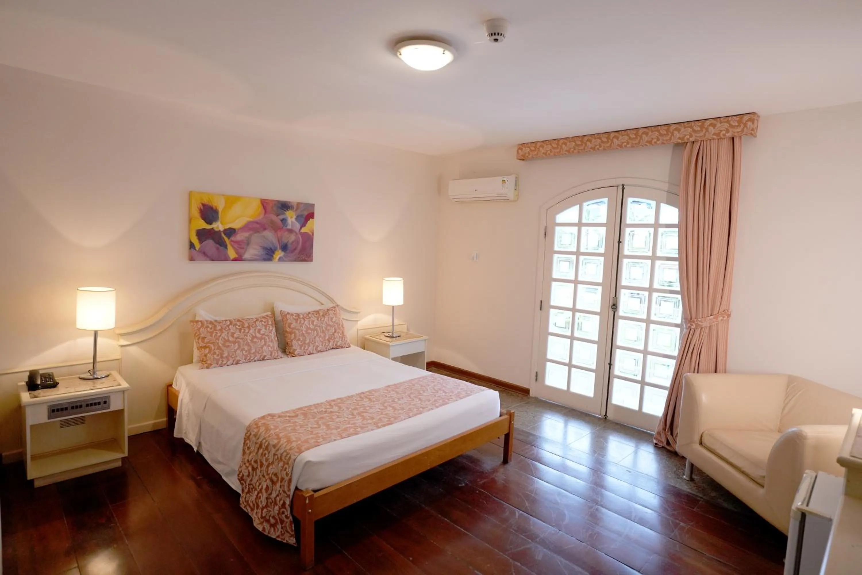 Bedroom, Bed in Colonial Plaza Hotel Pindamonhangaba