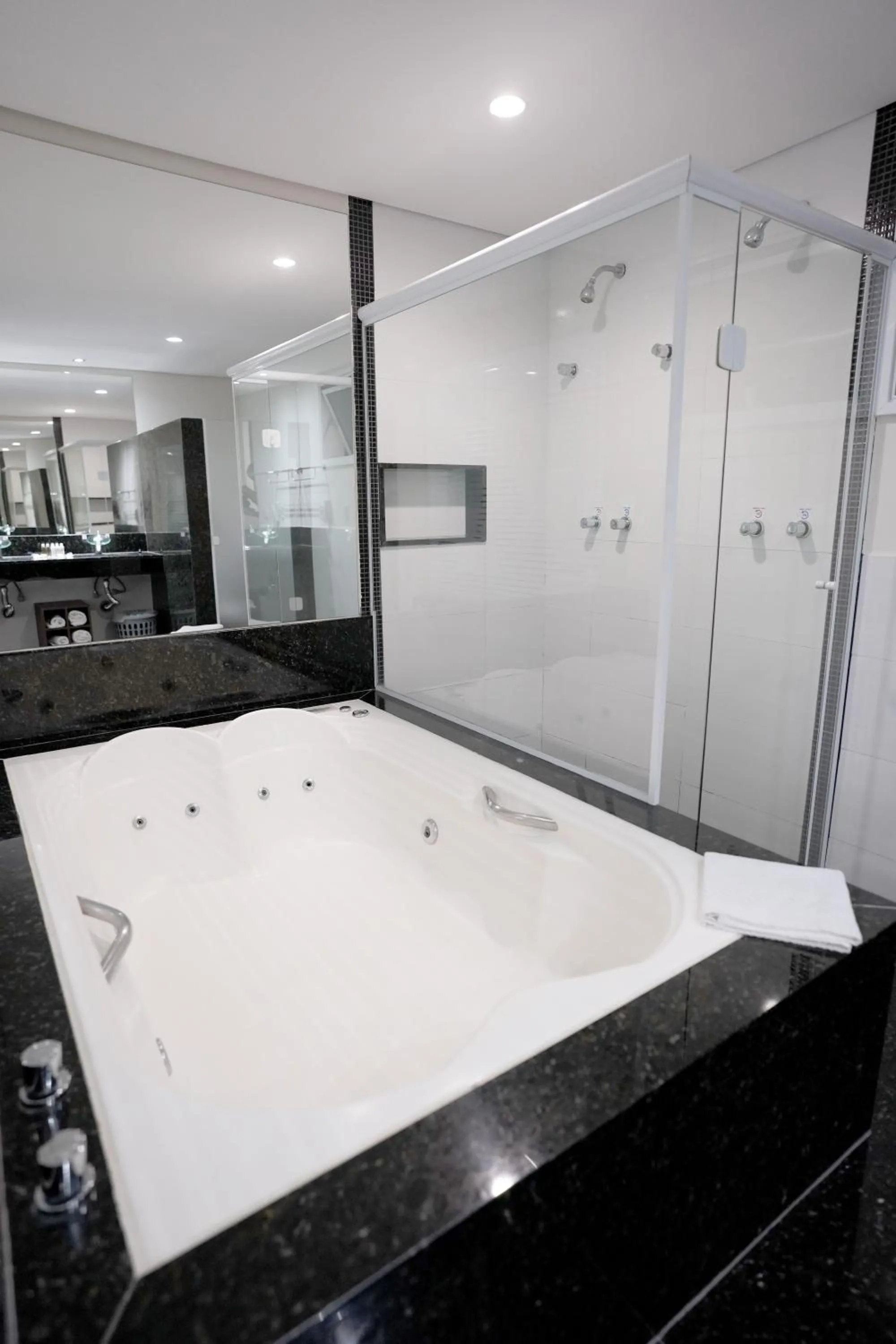 Bathroom in Colonial Plaza Hotel Pindamonhangaba