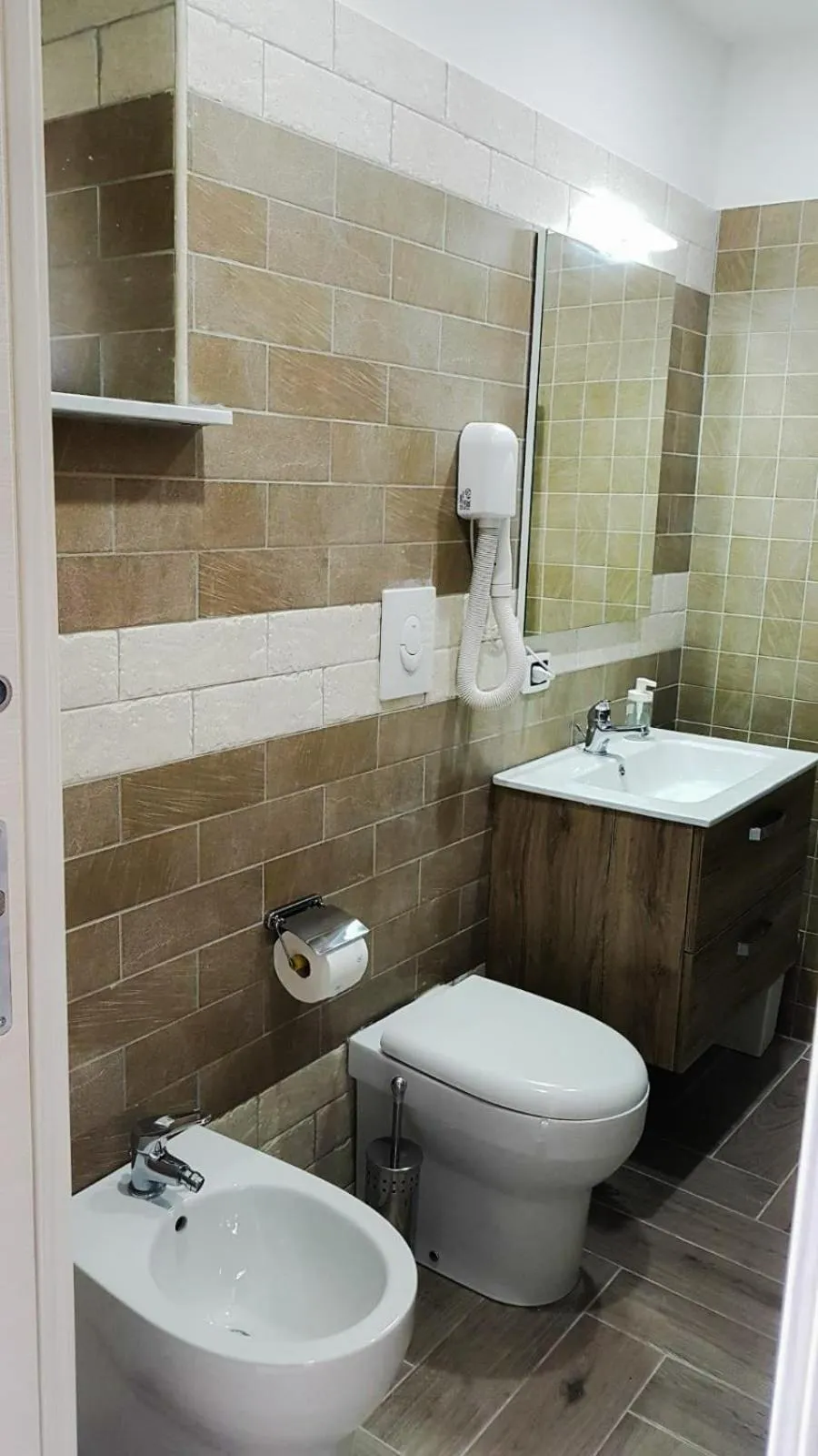 Bathroom in Metro duomo b&b