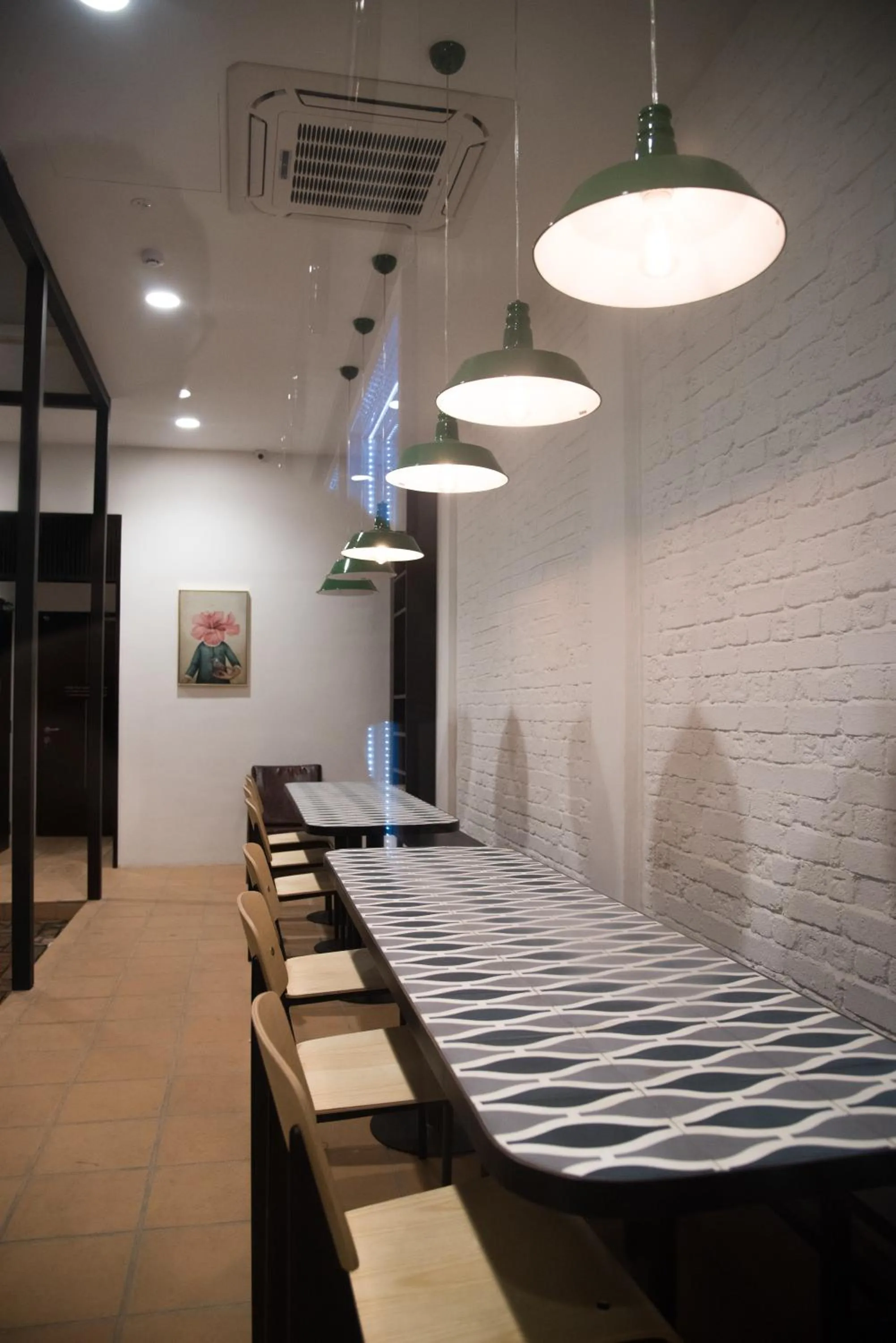 Dining area in Kooning