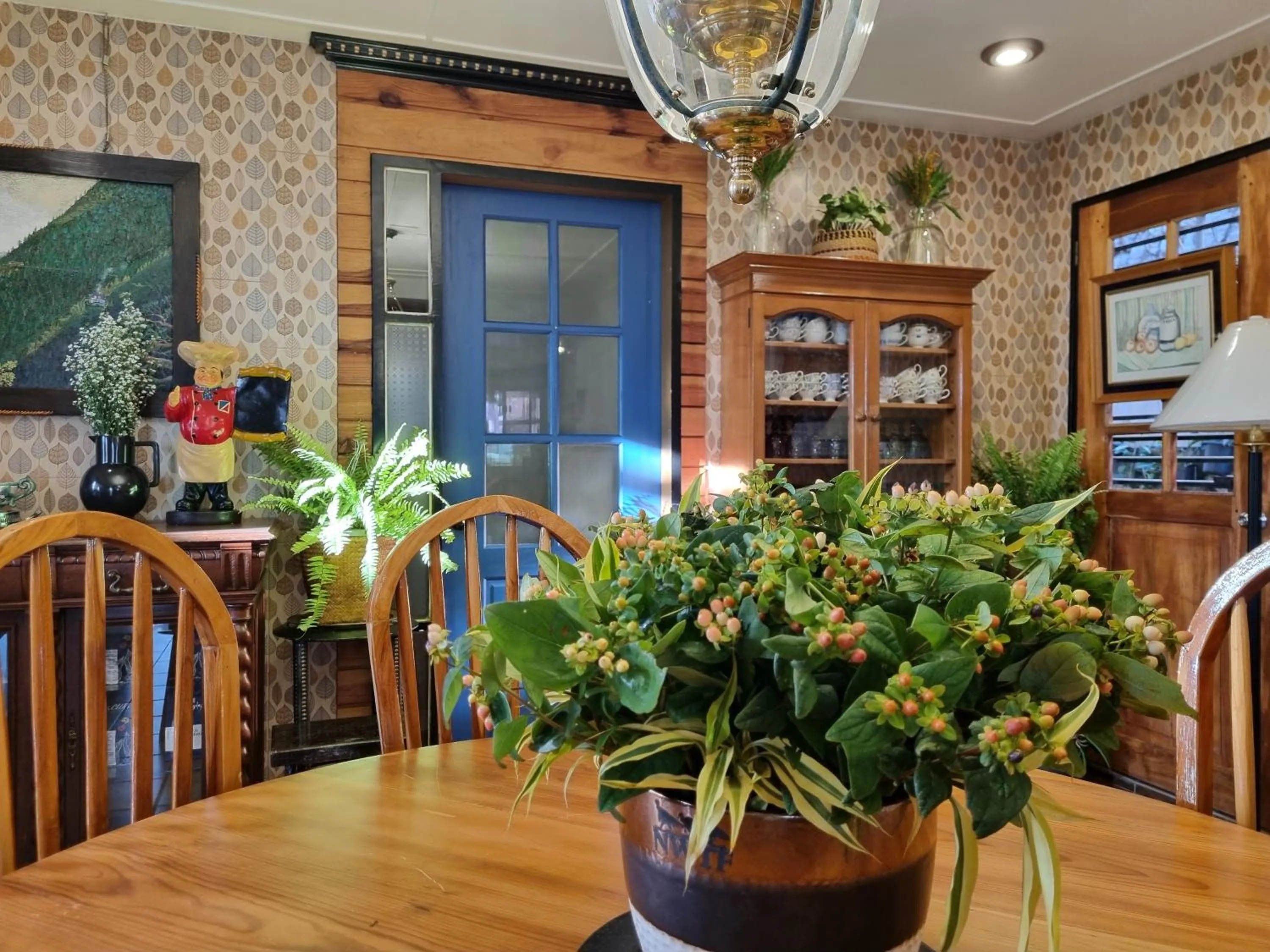 Dining area in Guest Haven Chalet Baguio Bed and Breakfast