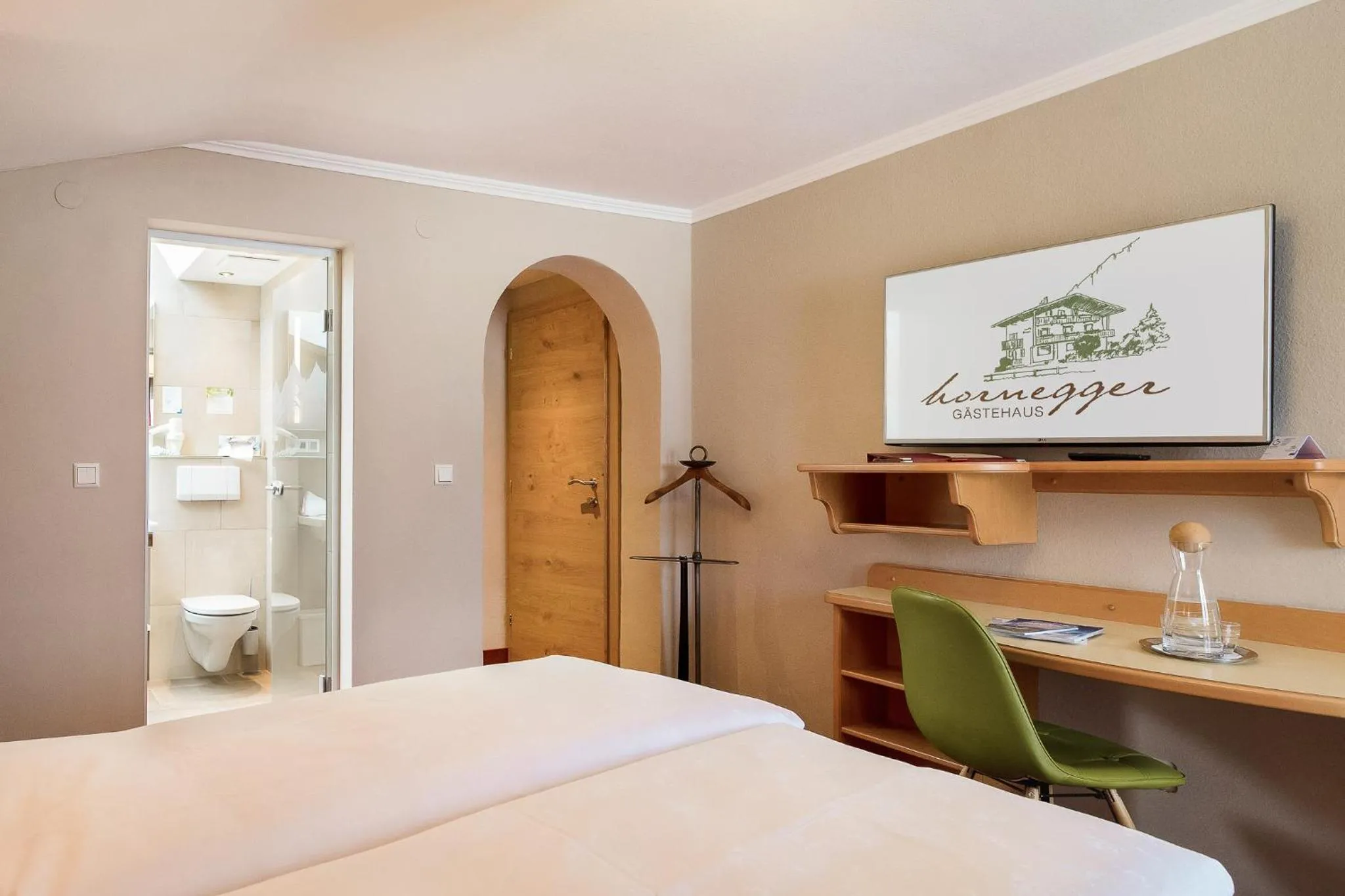 Photo of the whole room, Bed in Gästehaus Hornegger