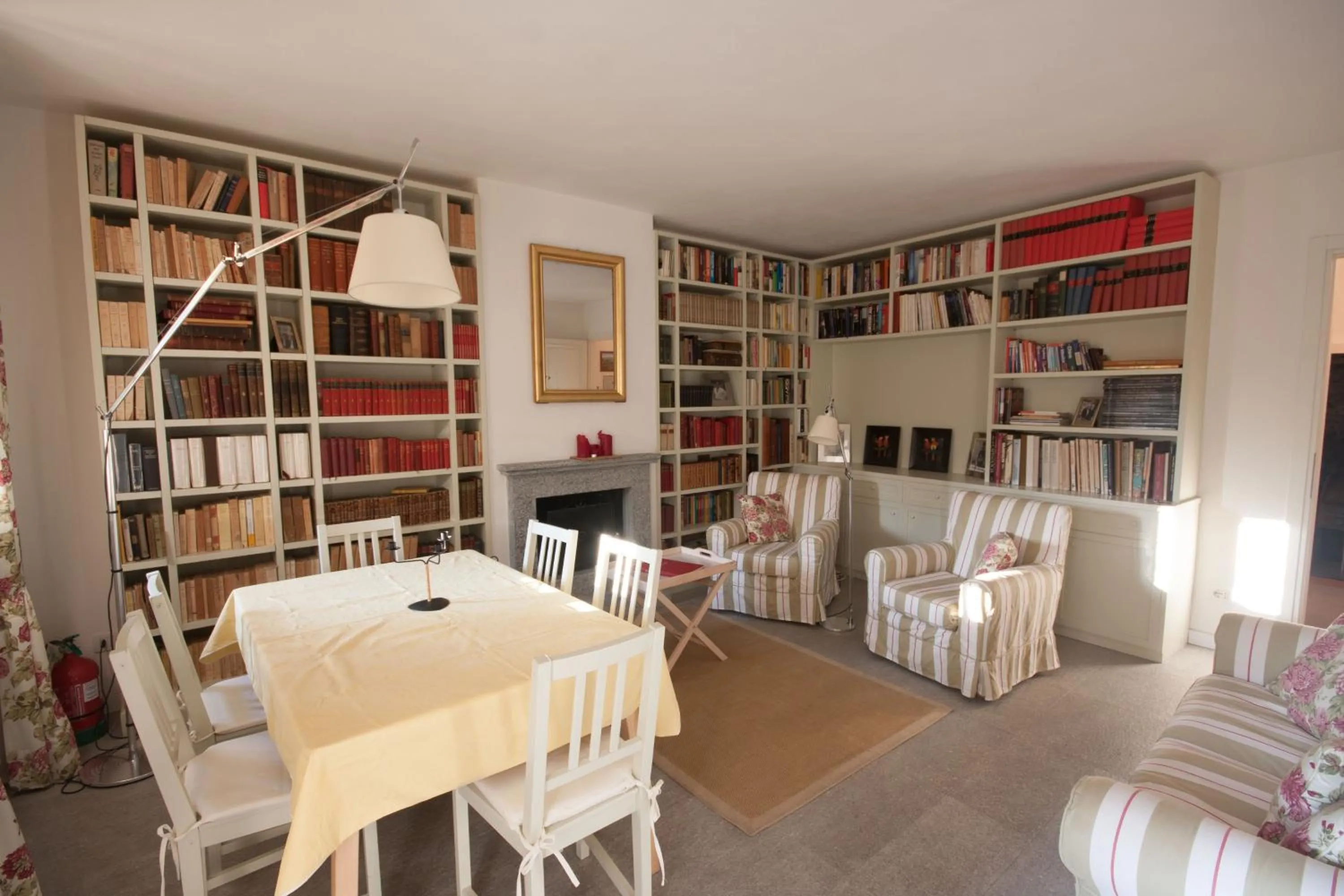 Photo of the whole room in Castello di Vezio in the Village