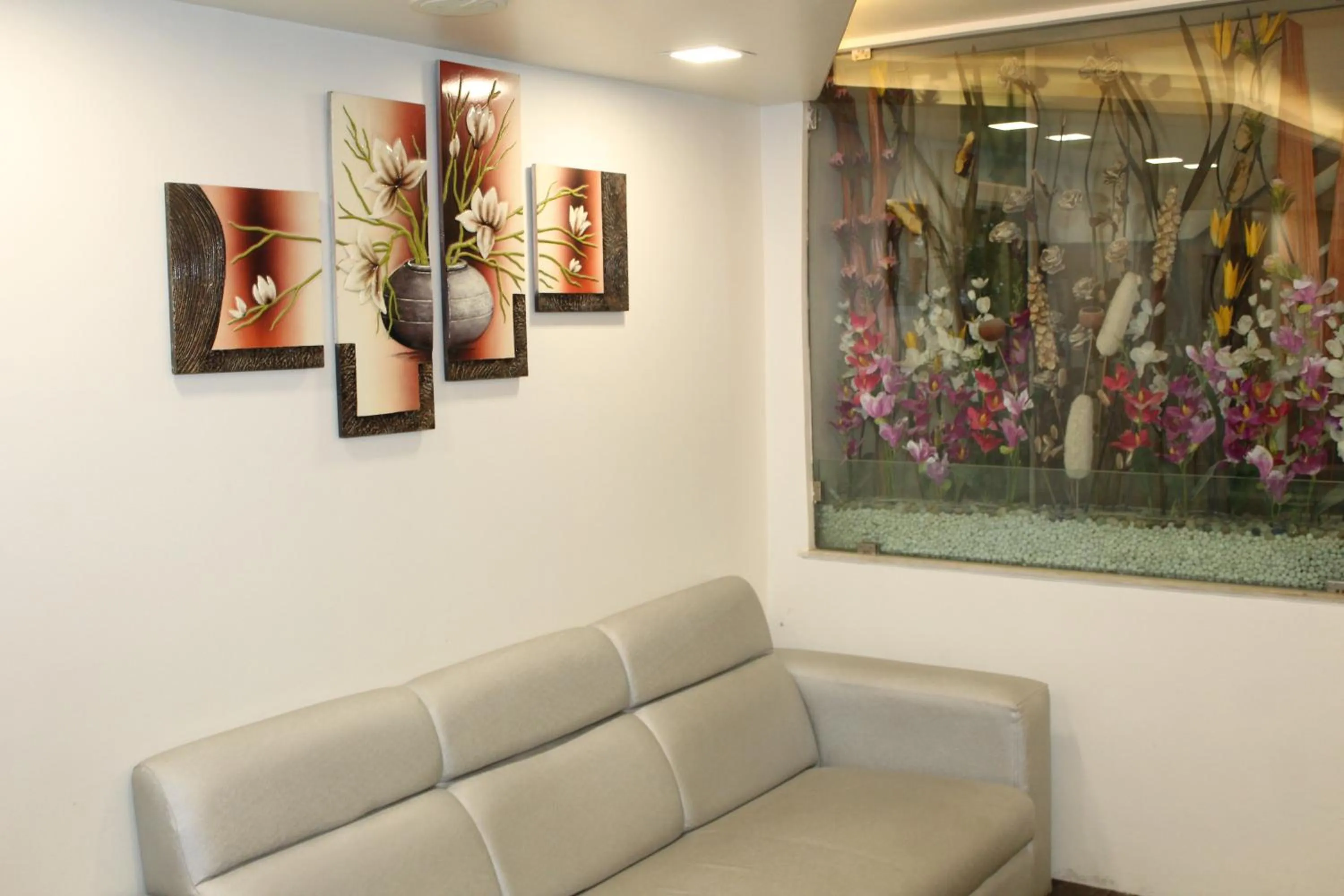 Lobby or reception in Choice Classic Hotel