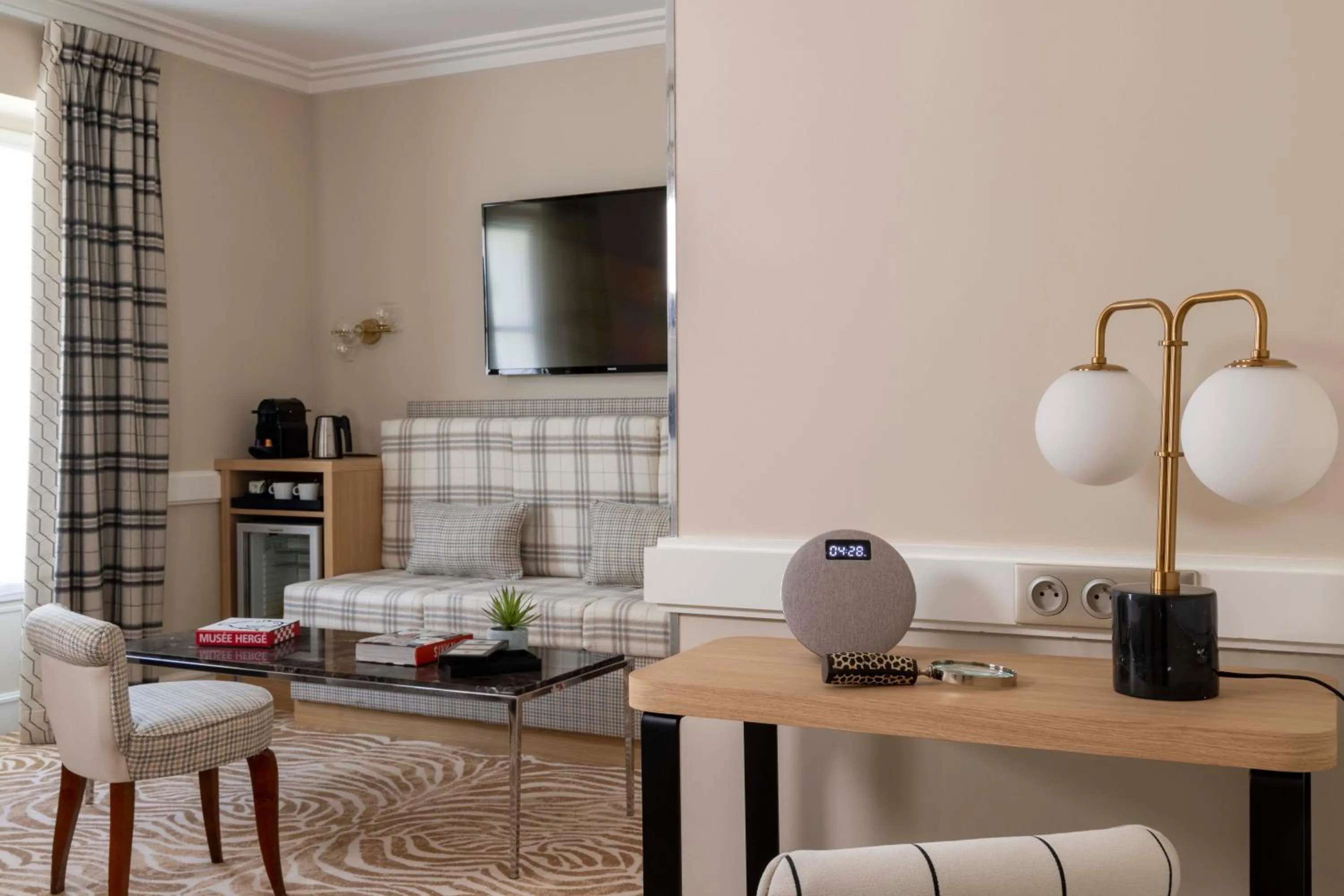 TV and multimedia in Hotel Sleeping Belle - Gare de Lyon Bastille