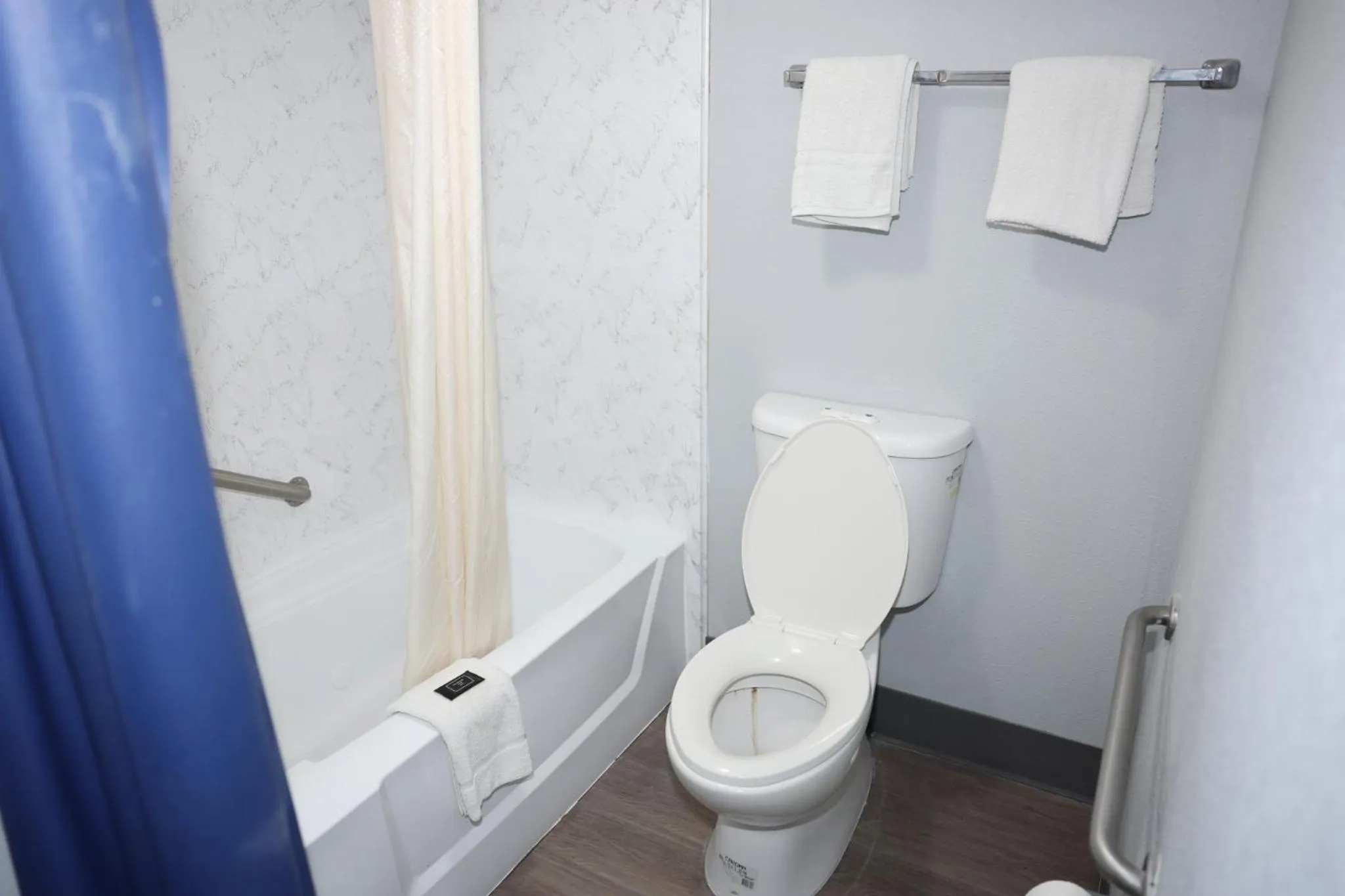 Shower in Rittiman Inn and Suites