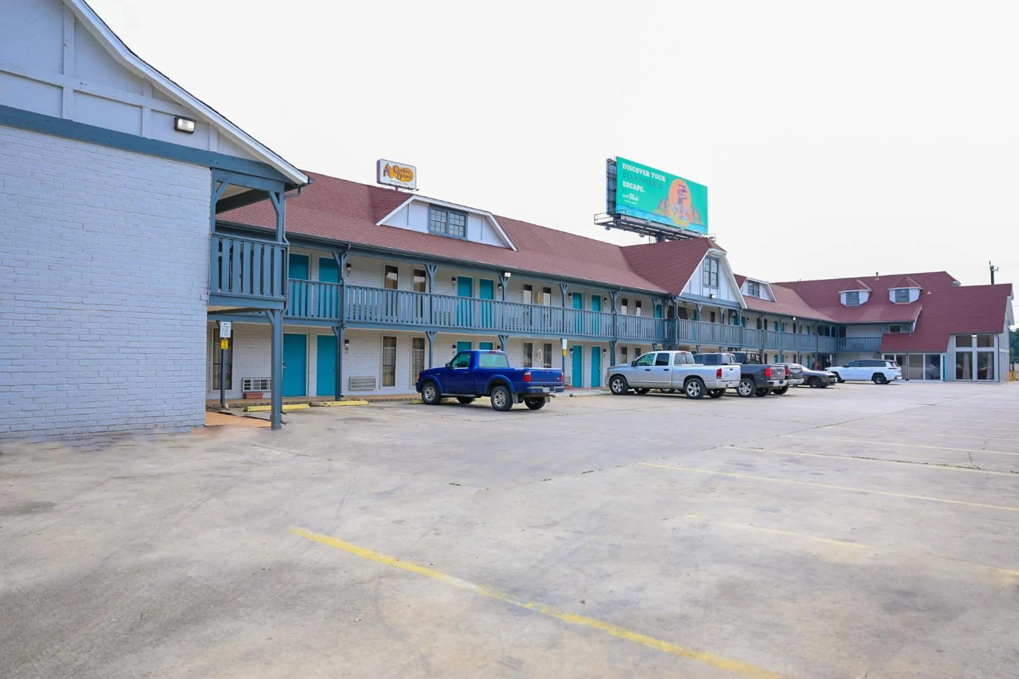 Property building in Rittiman Inn and Suites