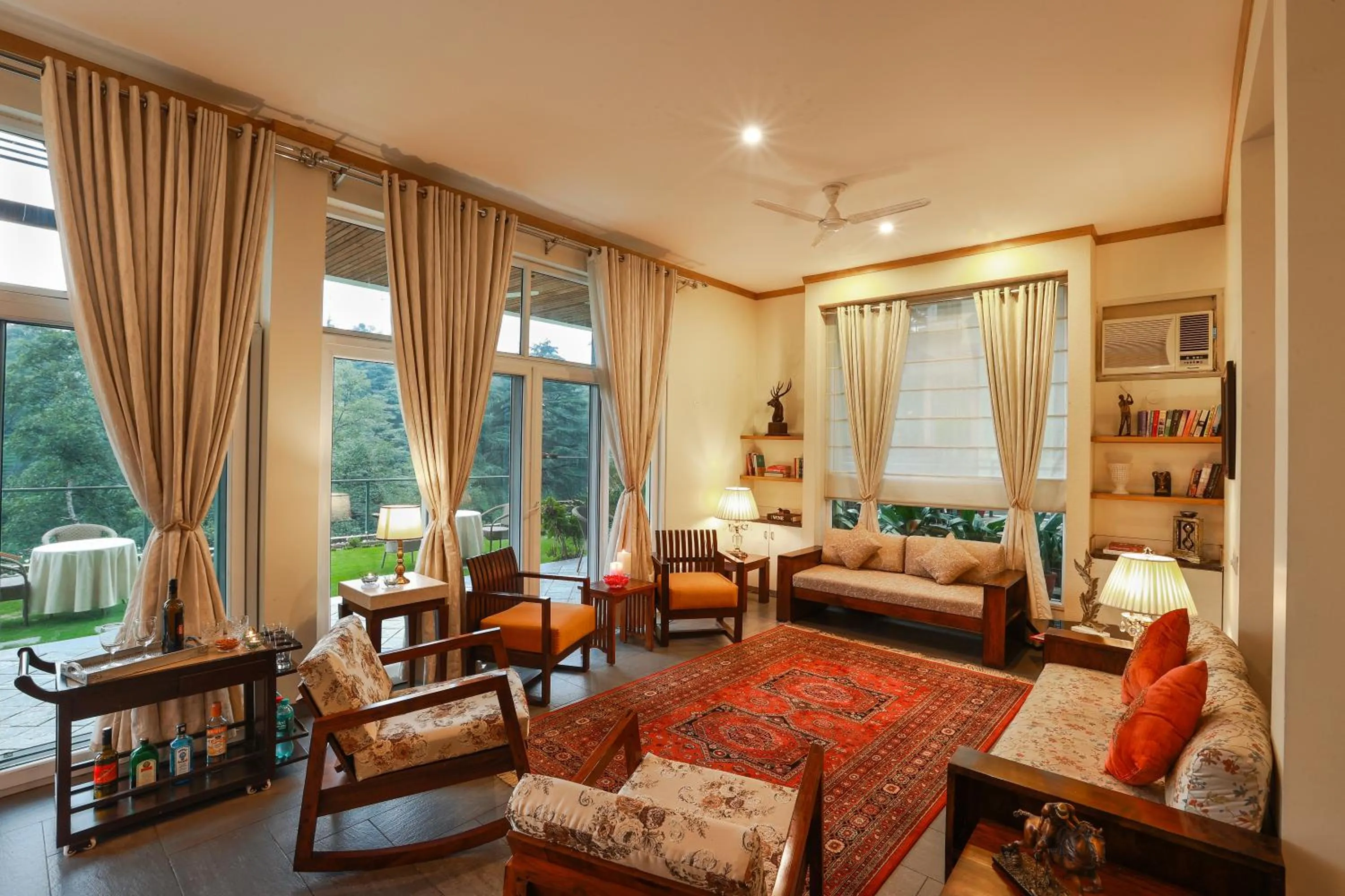 Living room in Lamrin Norwood Green Palampur, Himachal Pradesh