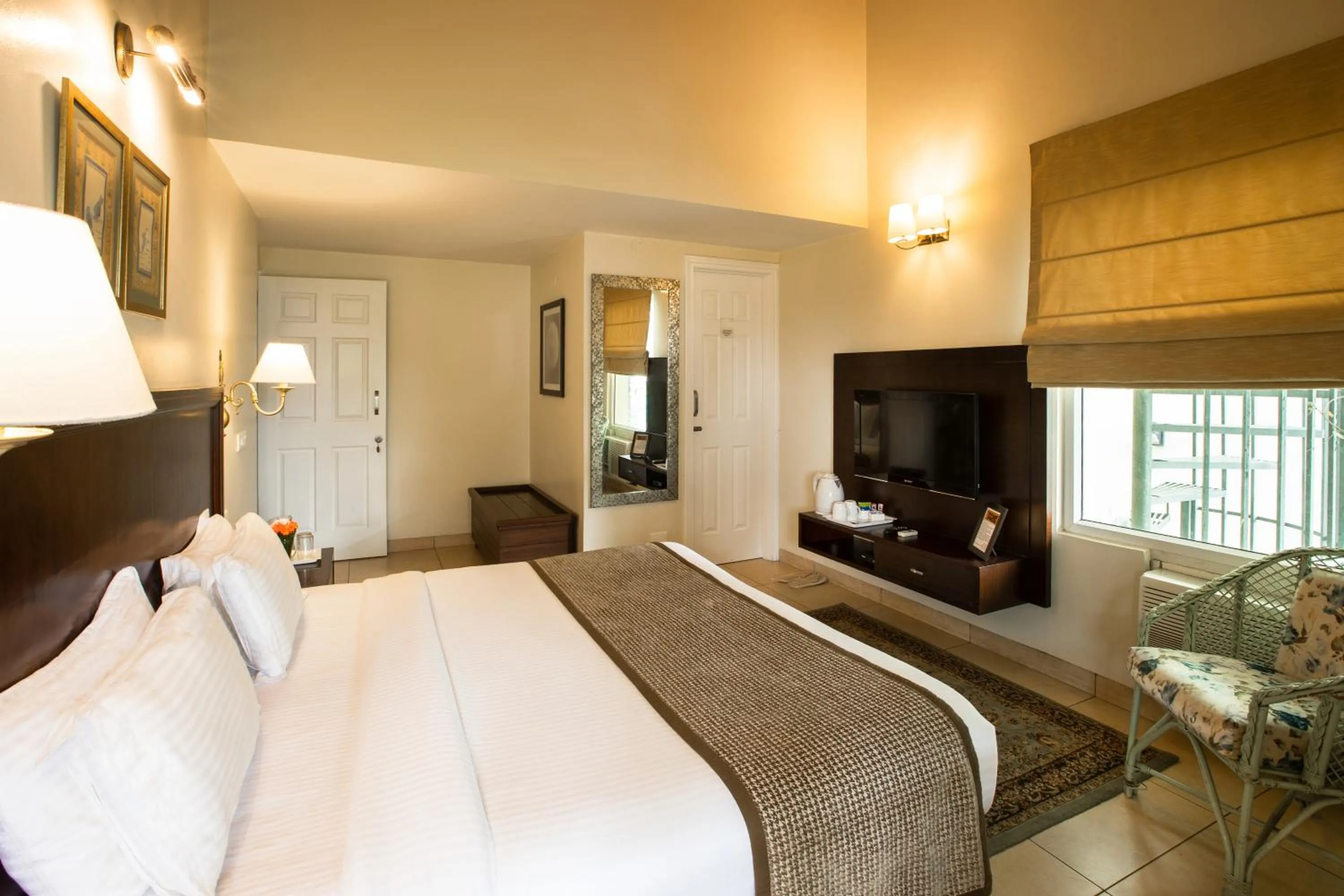 Bedroom, Bed in Lamrin Norwood Green Palampur, Himachal Pradesh