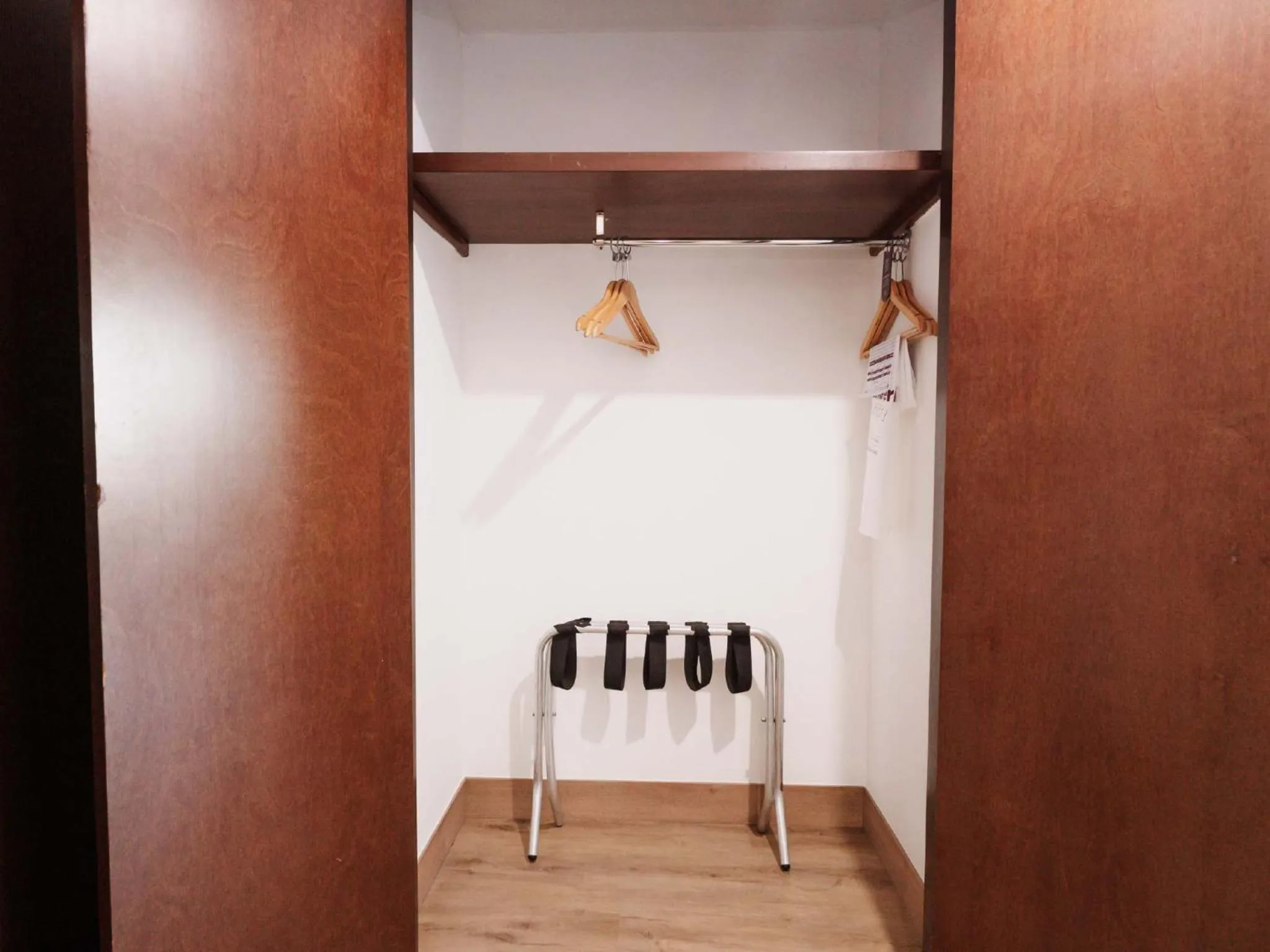 wardrobe in HS HOTSSON Smart Value Tampico