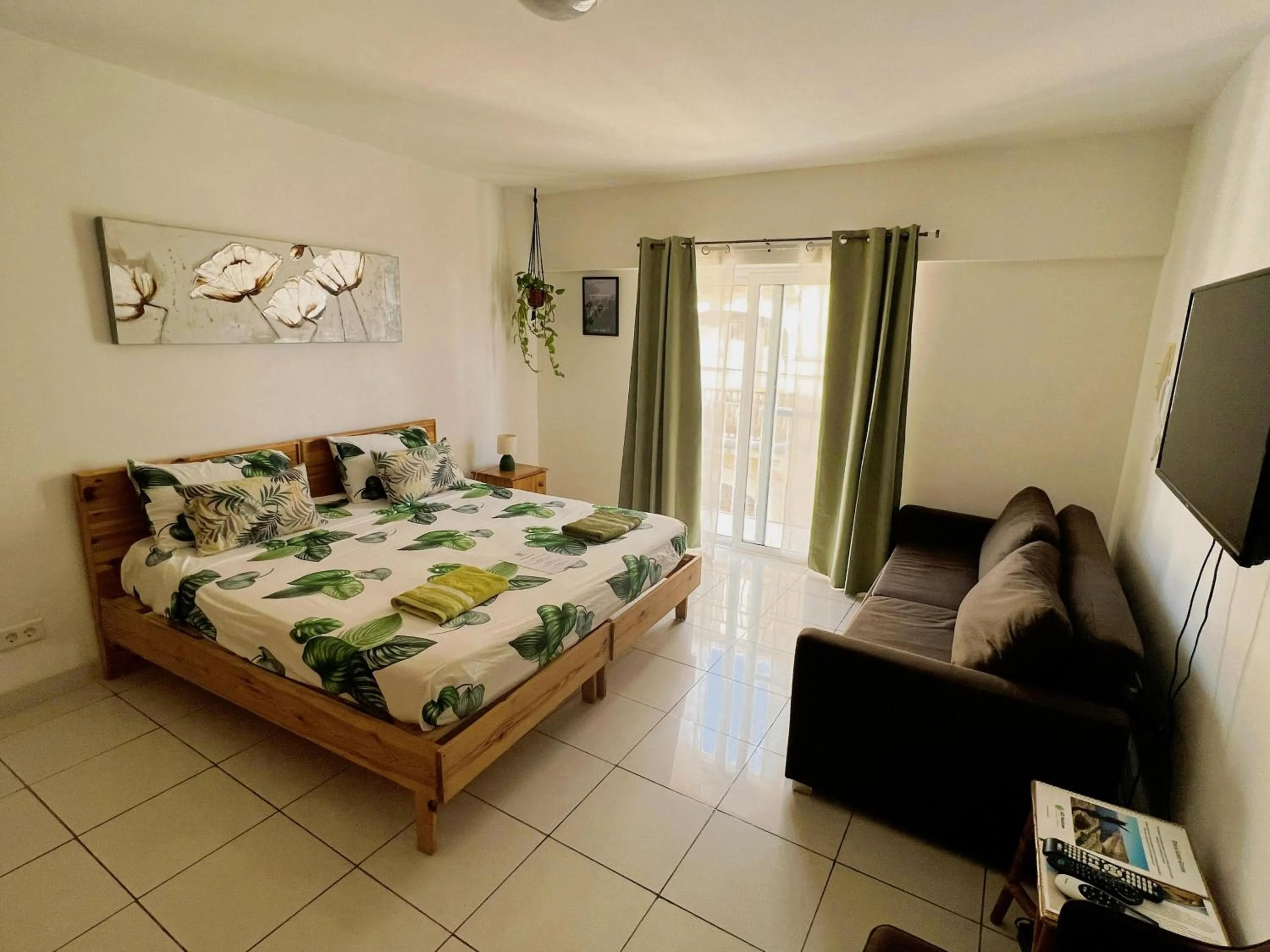 Bedroom, Bed in All Nations Holiday Home