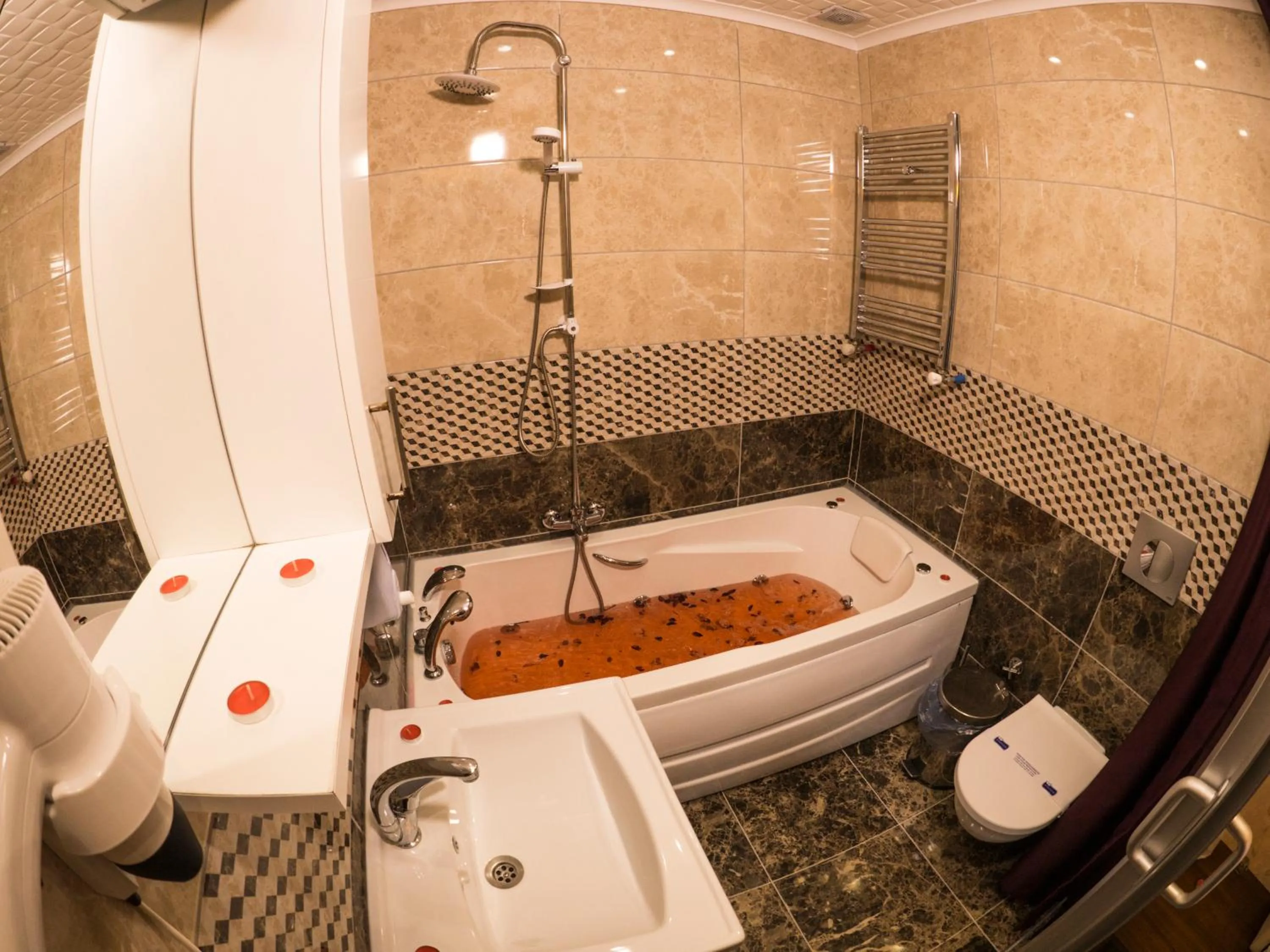 Shower in Elif Inan Hotel