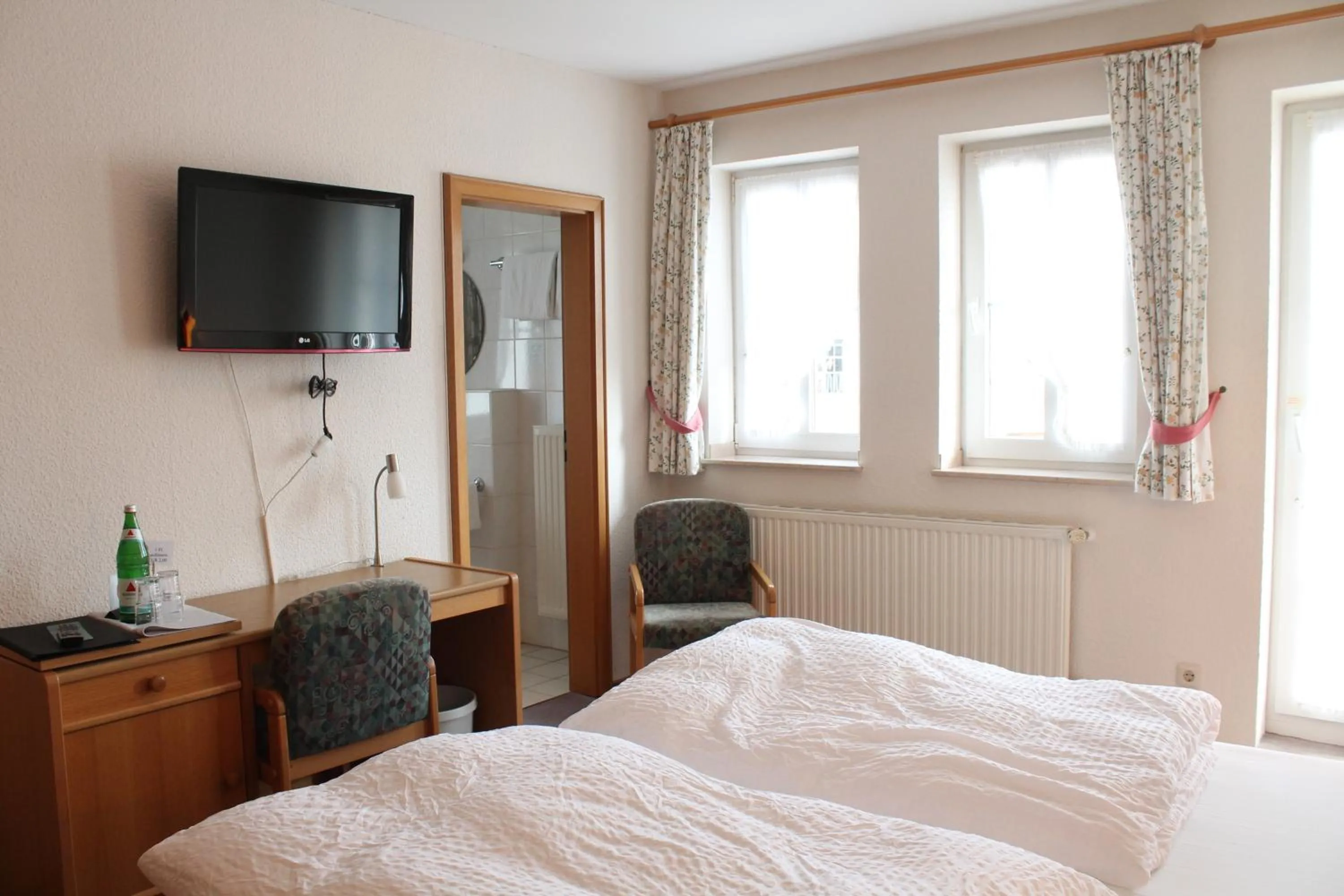 Day, Bed in Hotel Garni Lindenmühle