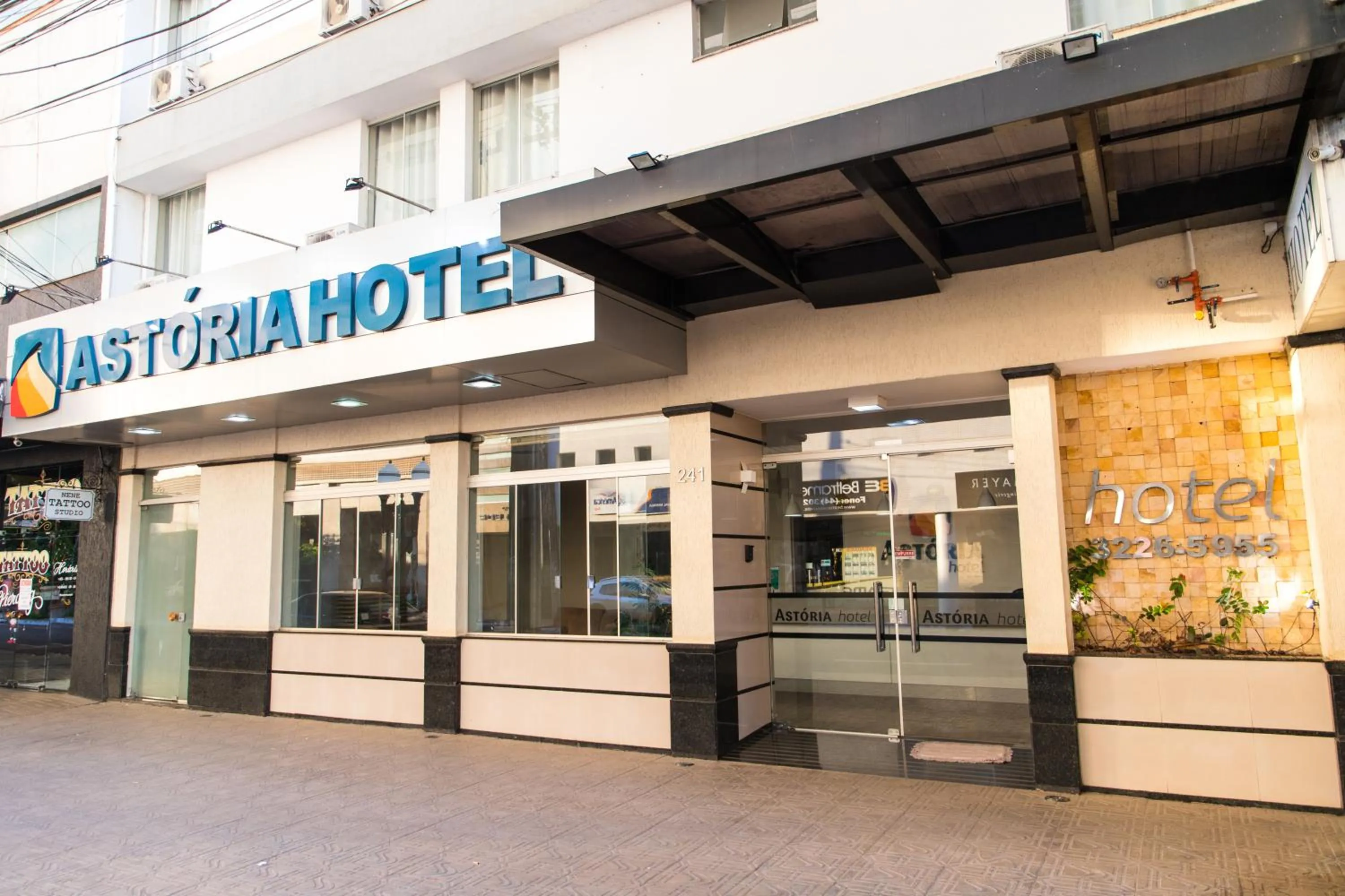 Facade/entrance in Hotel Astória Maringá