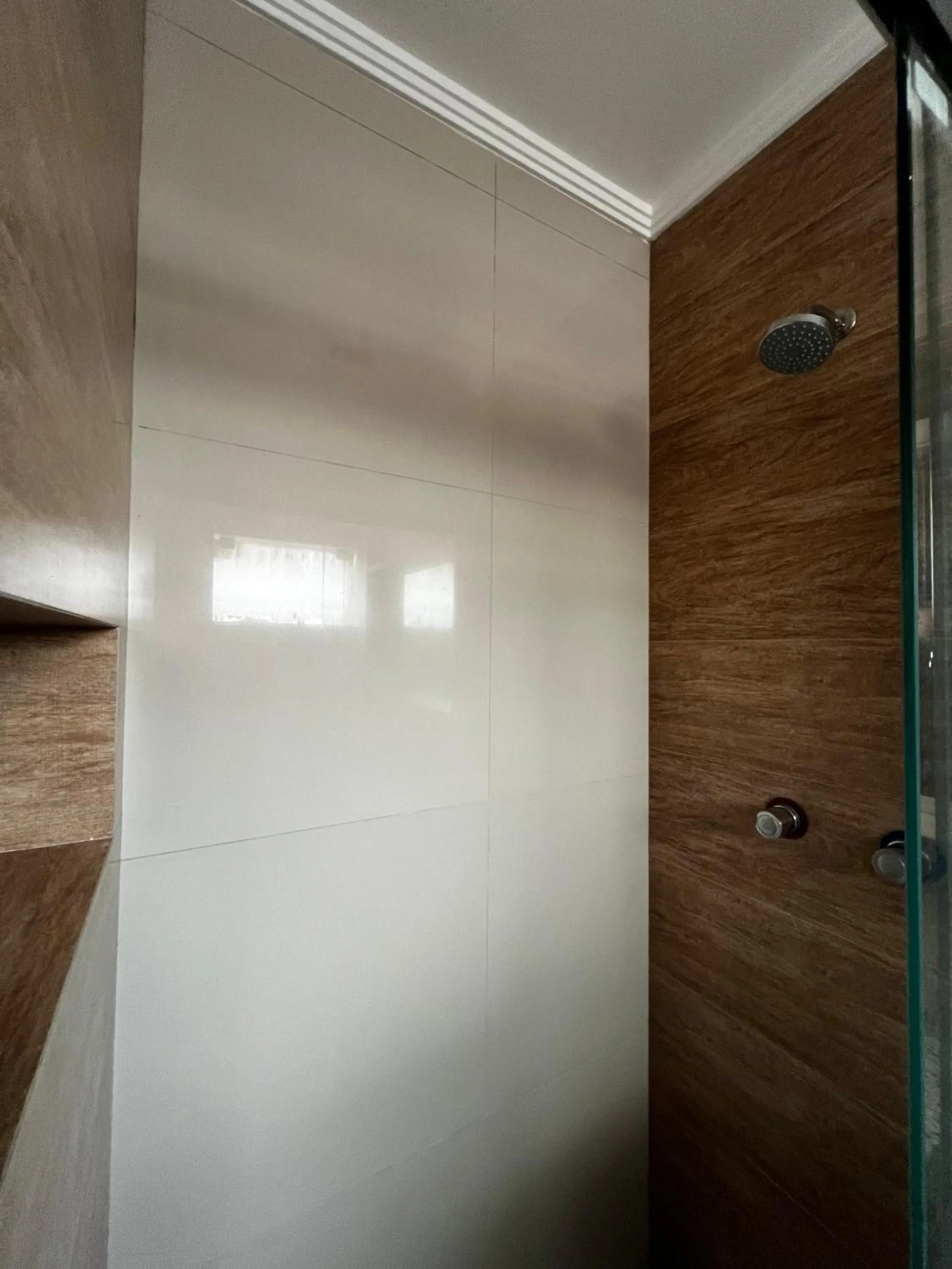 Shower in Hotel Astória Maringá