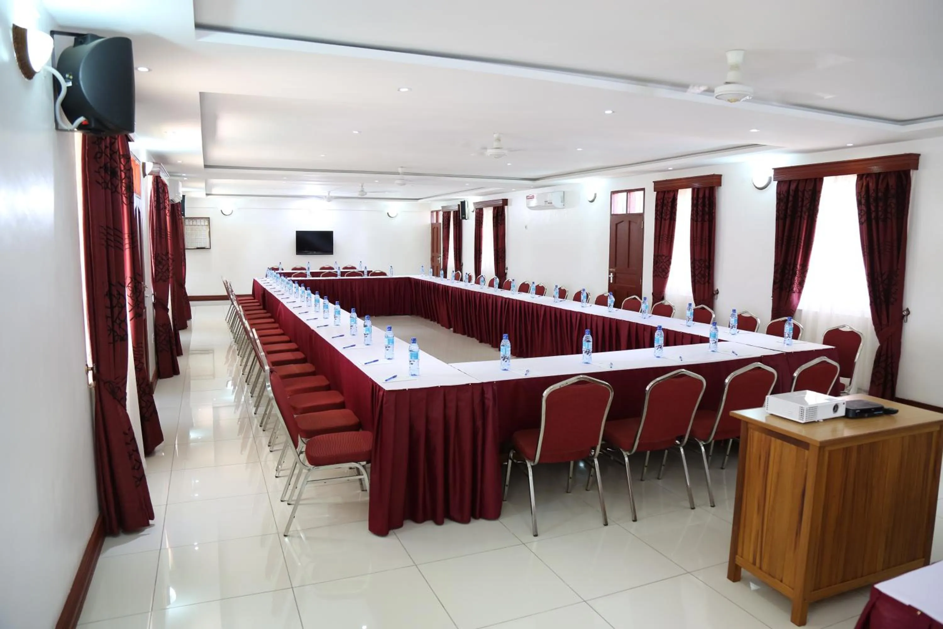 Meeting/conference room in Prestige Leisure Hotel