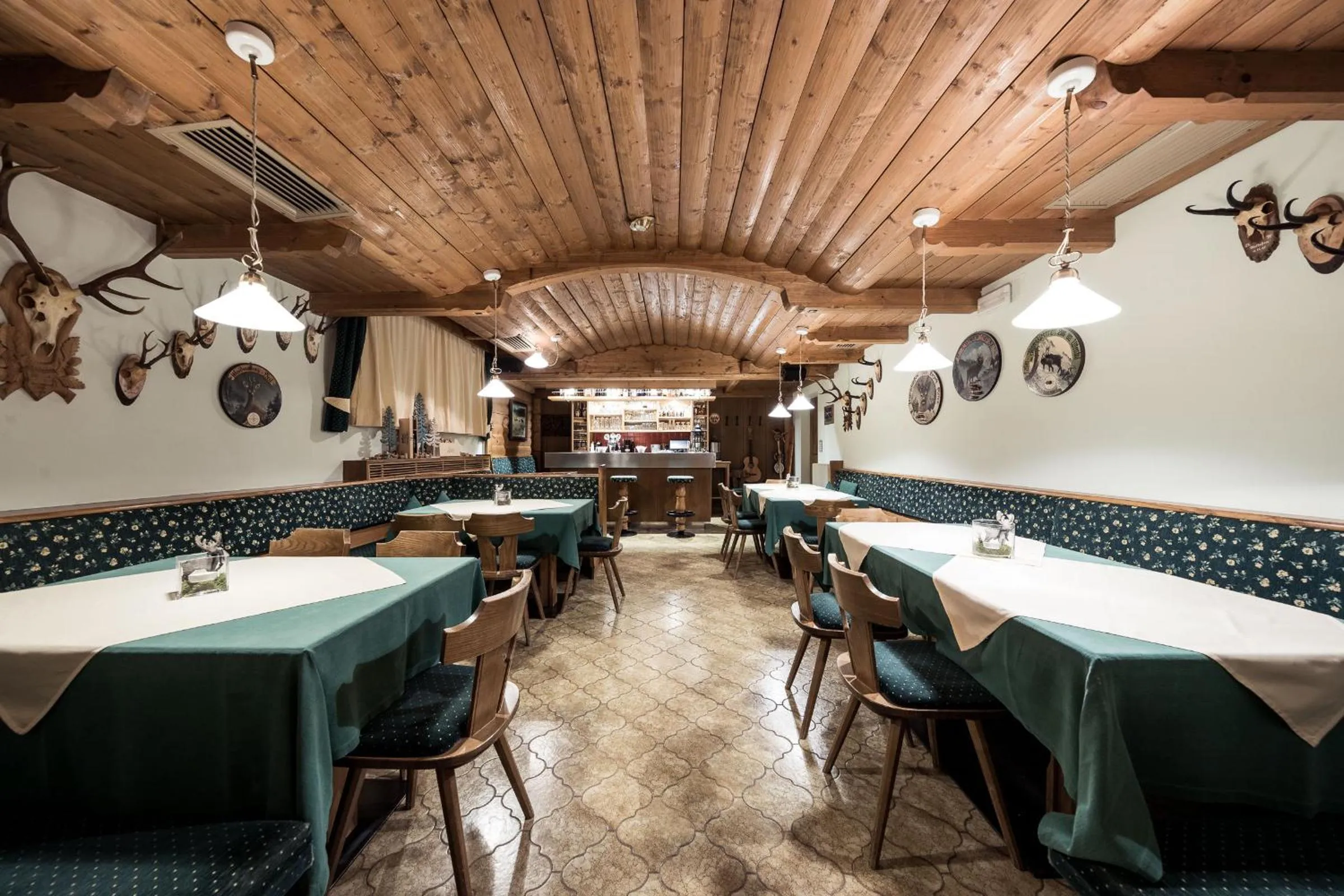 Restaurant/places to eat in Hotel Alpenhof