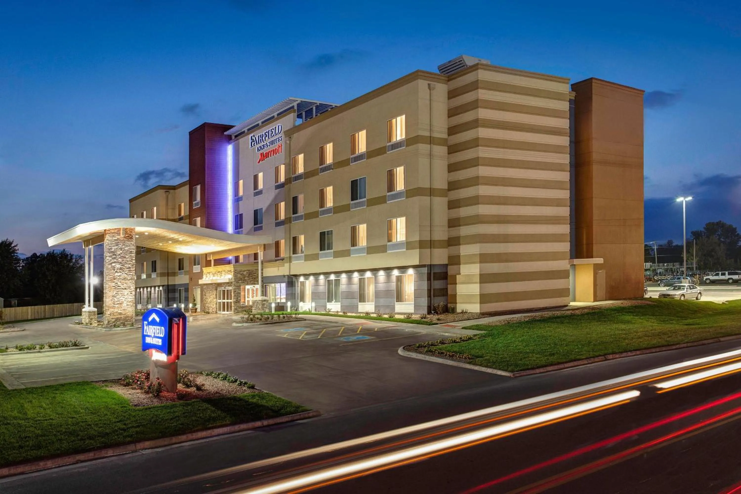 Property building in Fairfield Inn and Suites Hutchinson