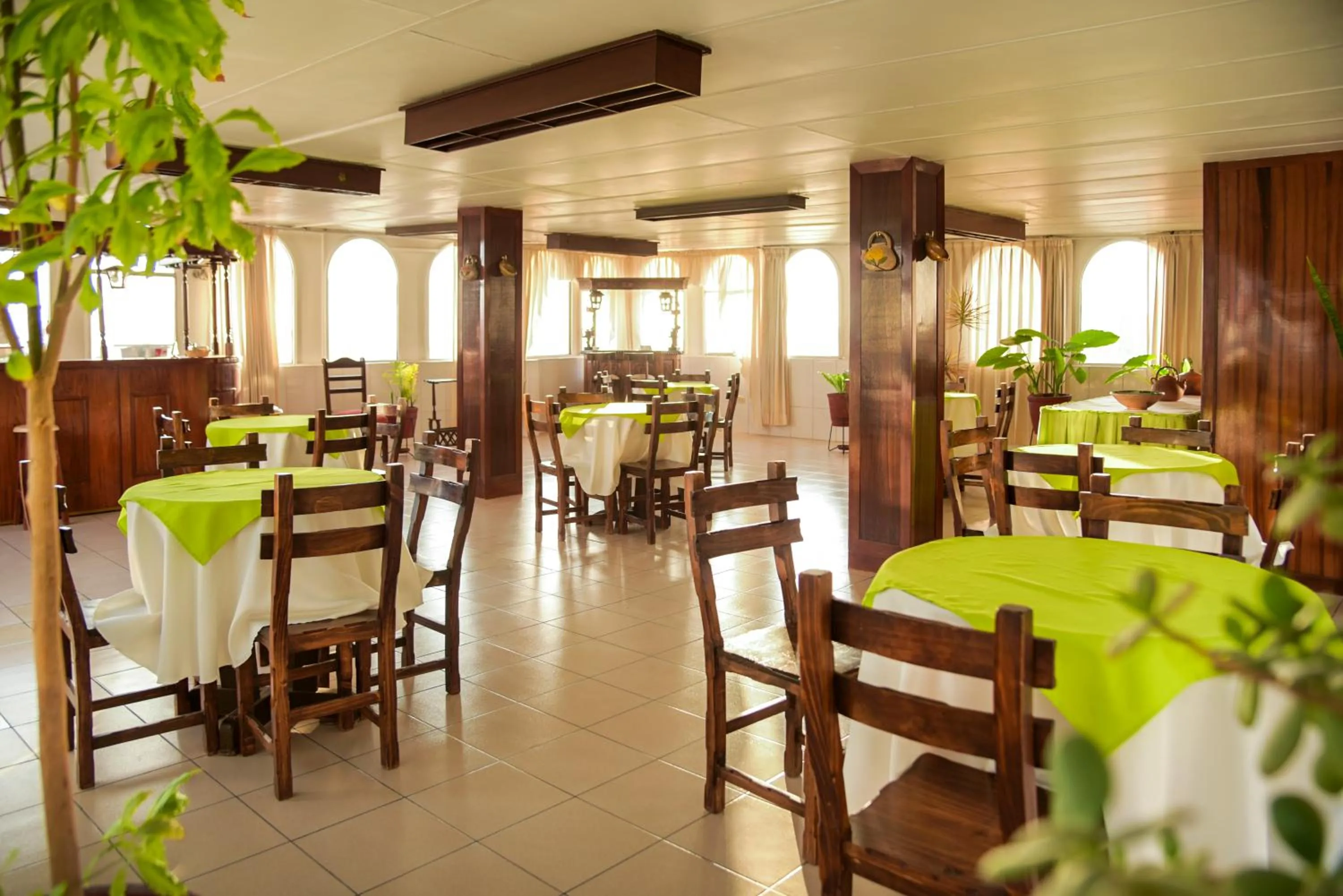 Restaurant/places to eat in Hotel Benavides