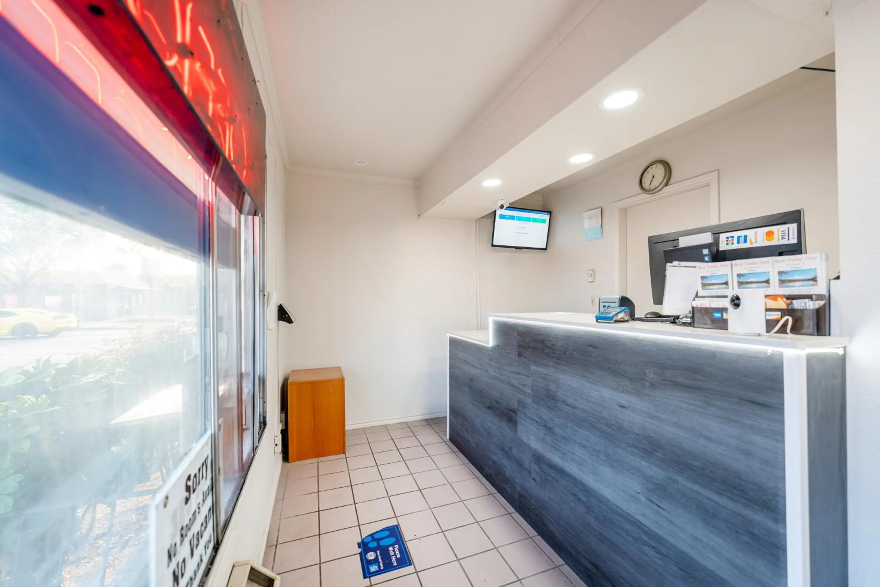 Lobby or reception in Best Value Inn by OYO Portland OR South East