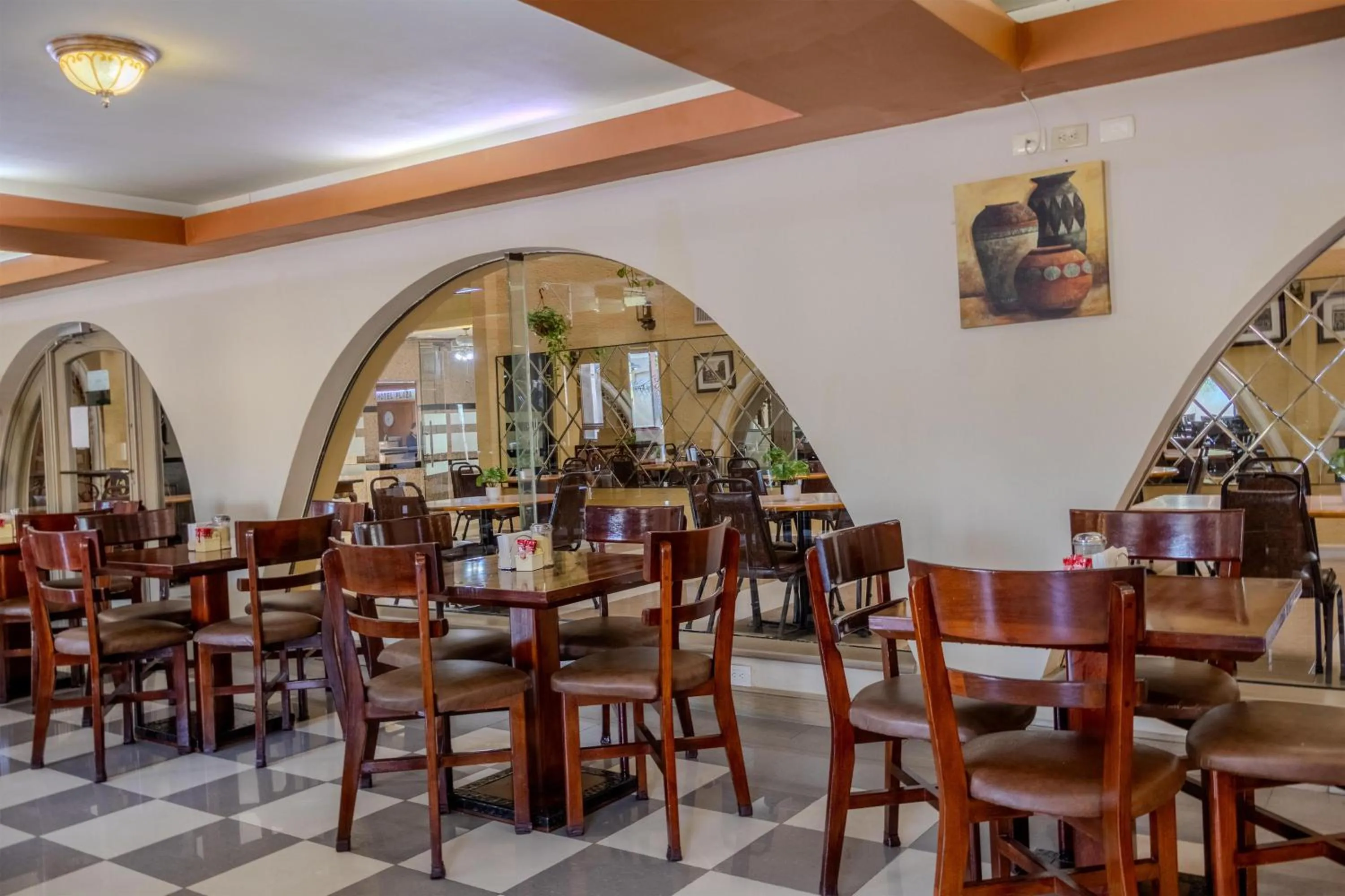 Restaurant/places to eat in Best Western Hotel Plaza Matamoros